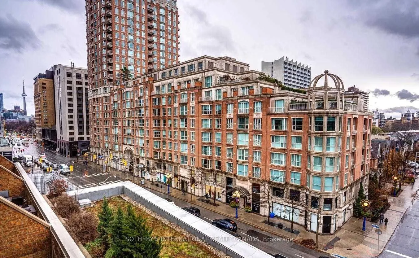 55A Avenue Road #408
