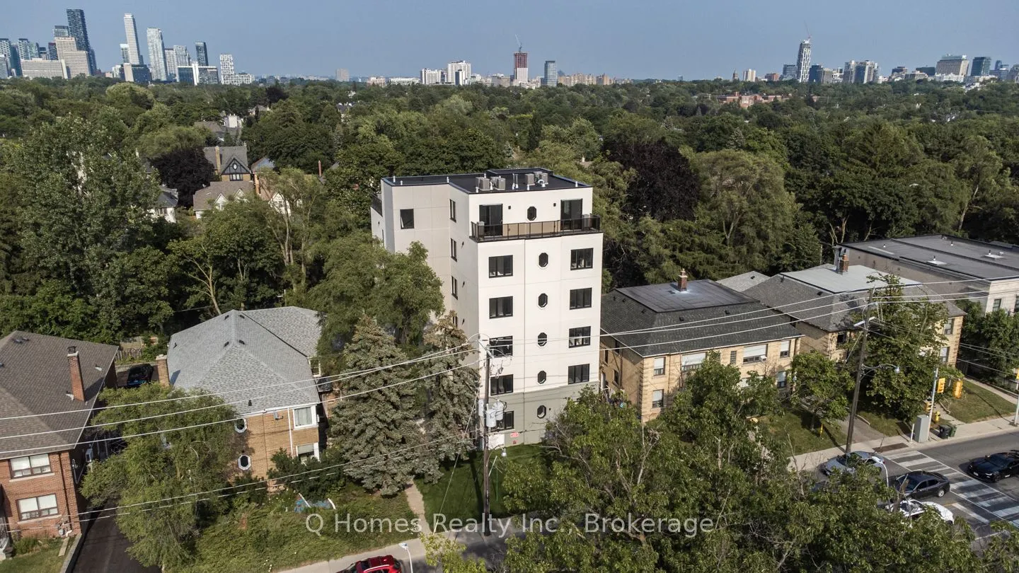 1725 Bathurst Street #101