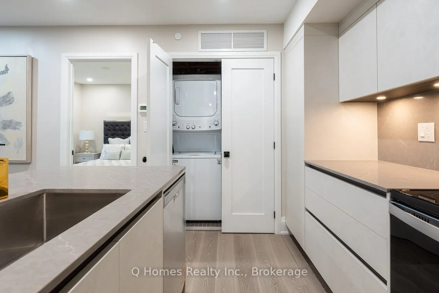 1725 Bathurst Street #101