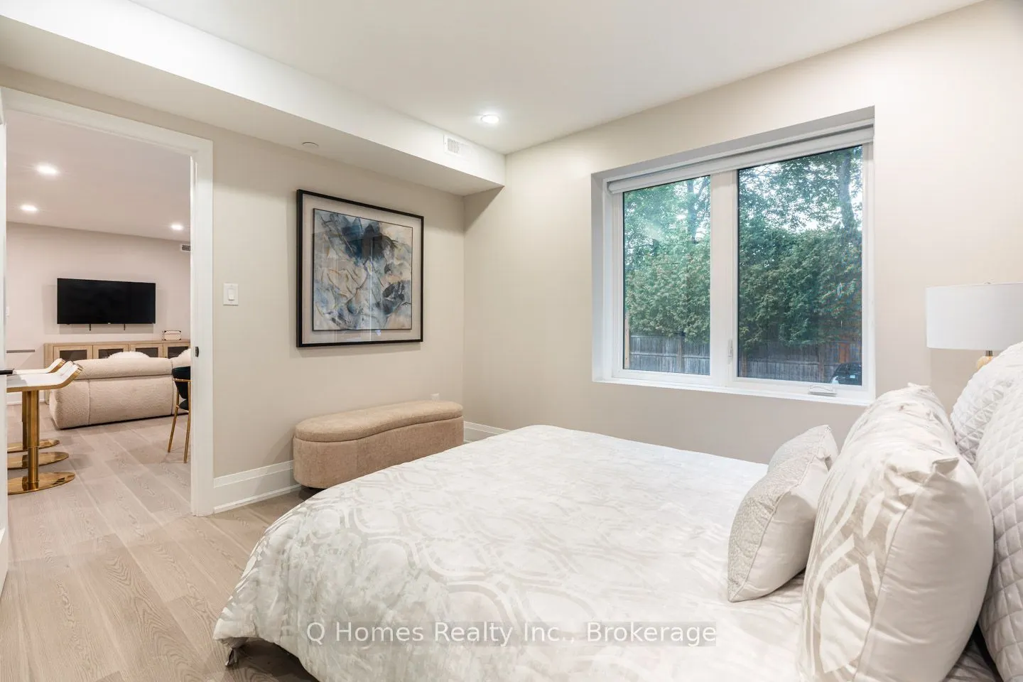 1725 Bathurst Street #101