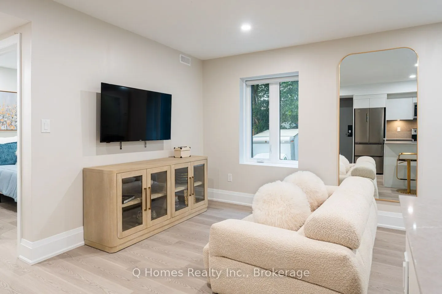 1725 Bathurst Street #101