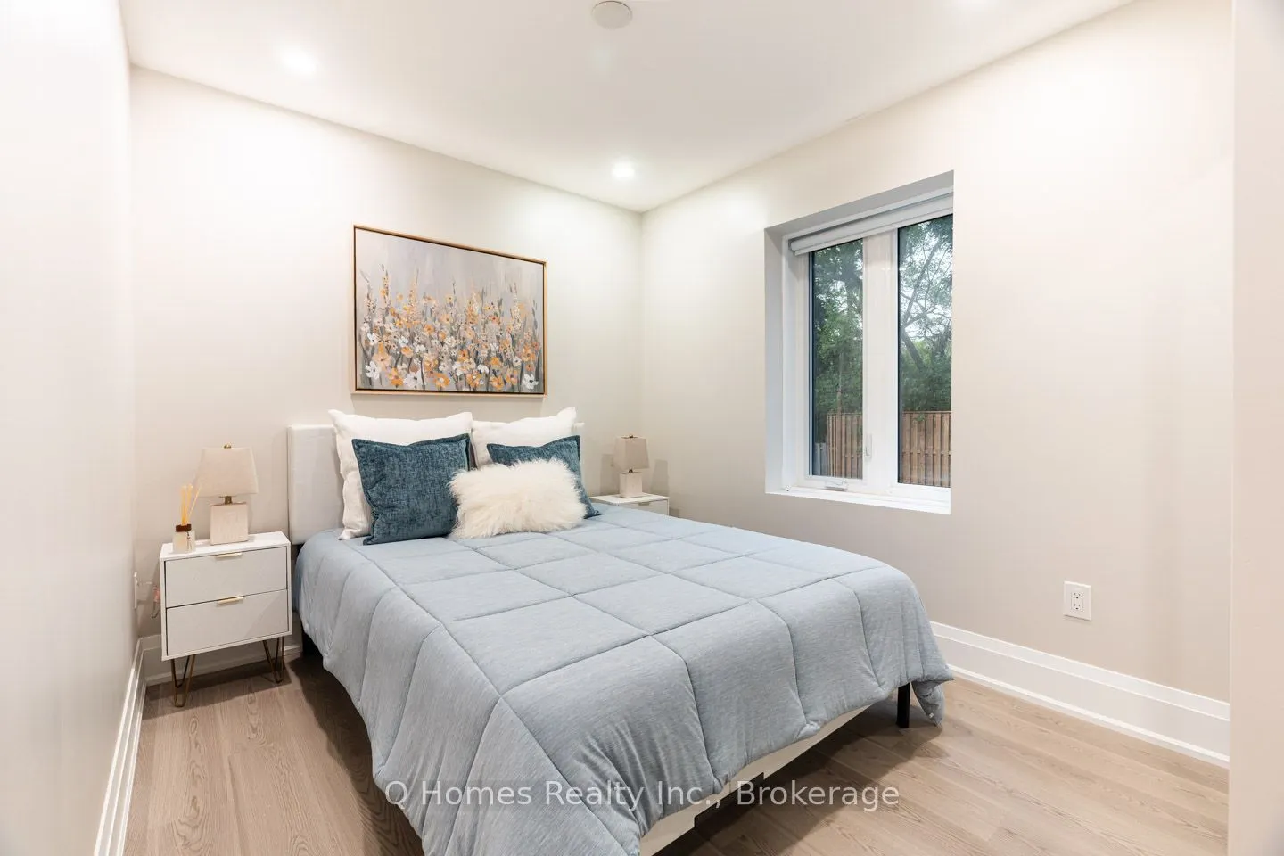 1725 Bathurst Street #101
