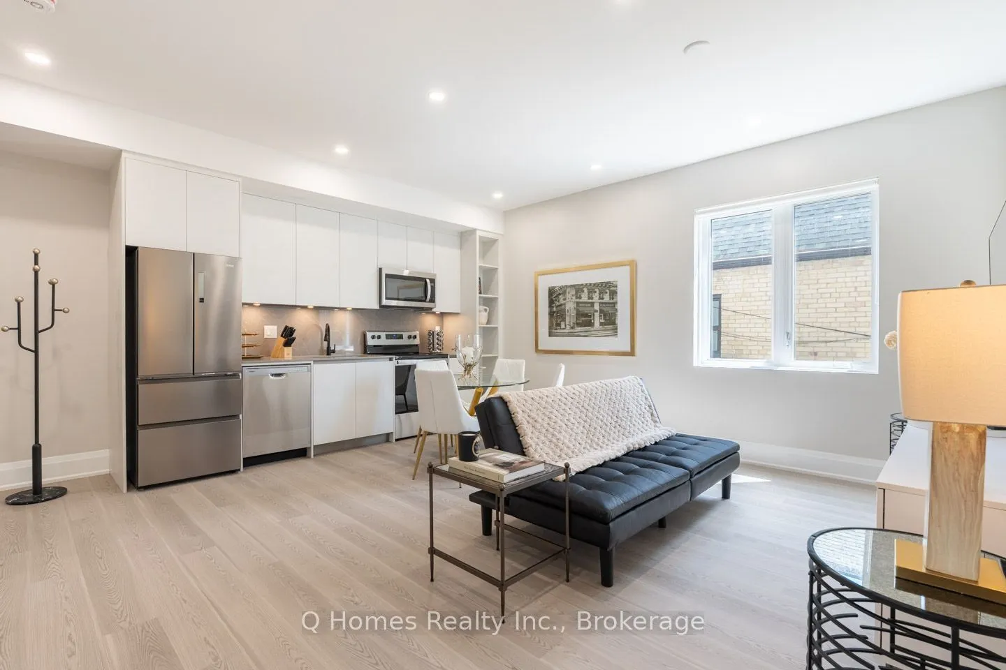 1725 Bathurst Street #202