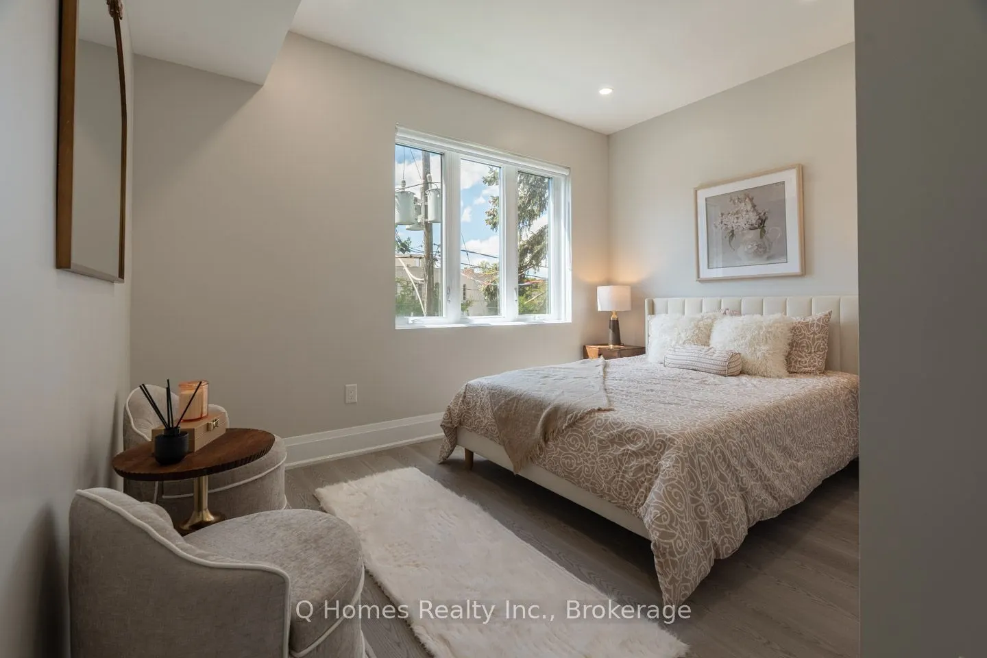 1725 Bathurst Street #202