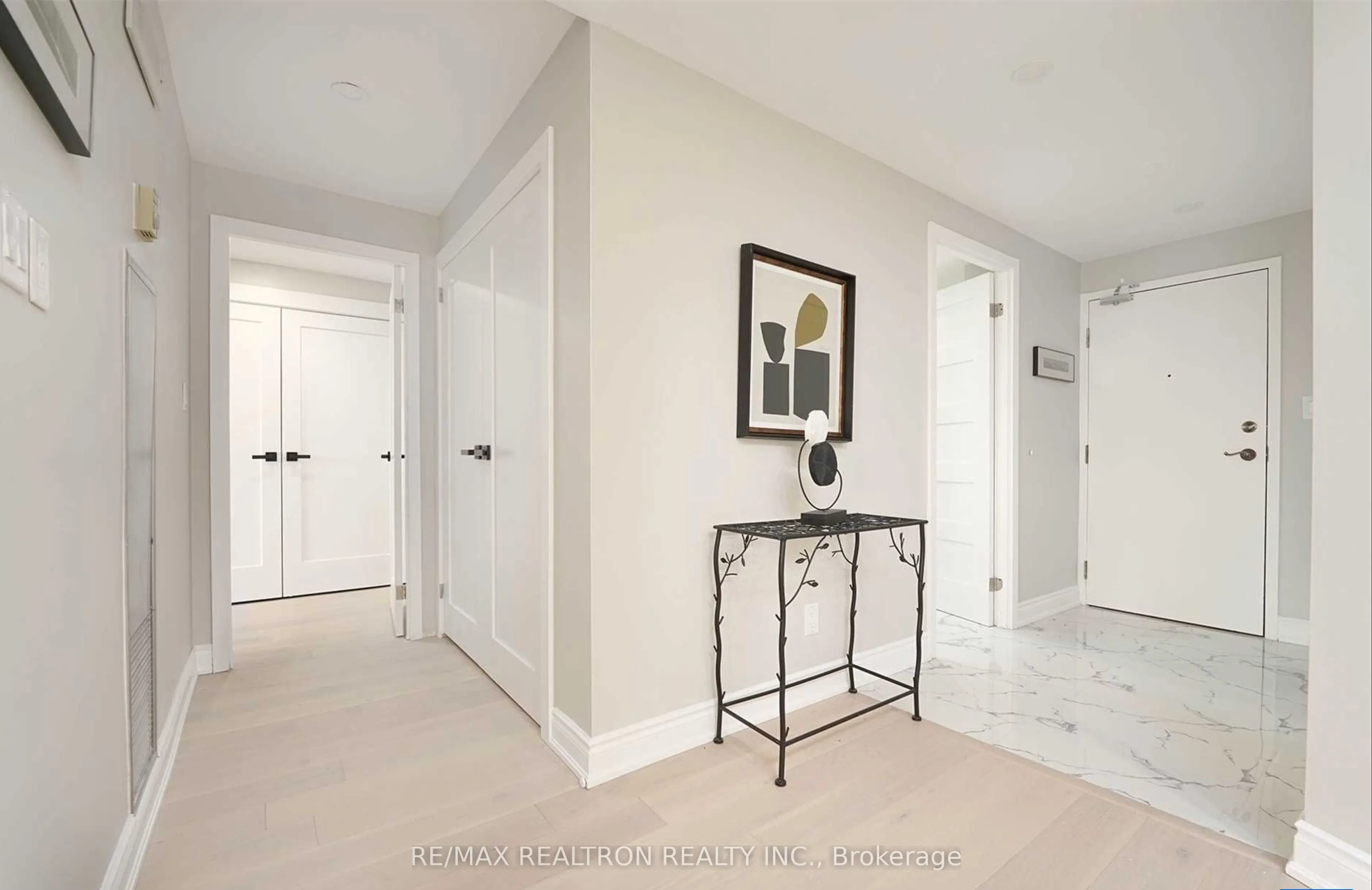 85 Skymark Drive #502
