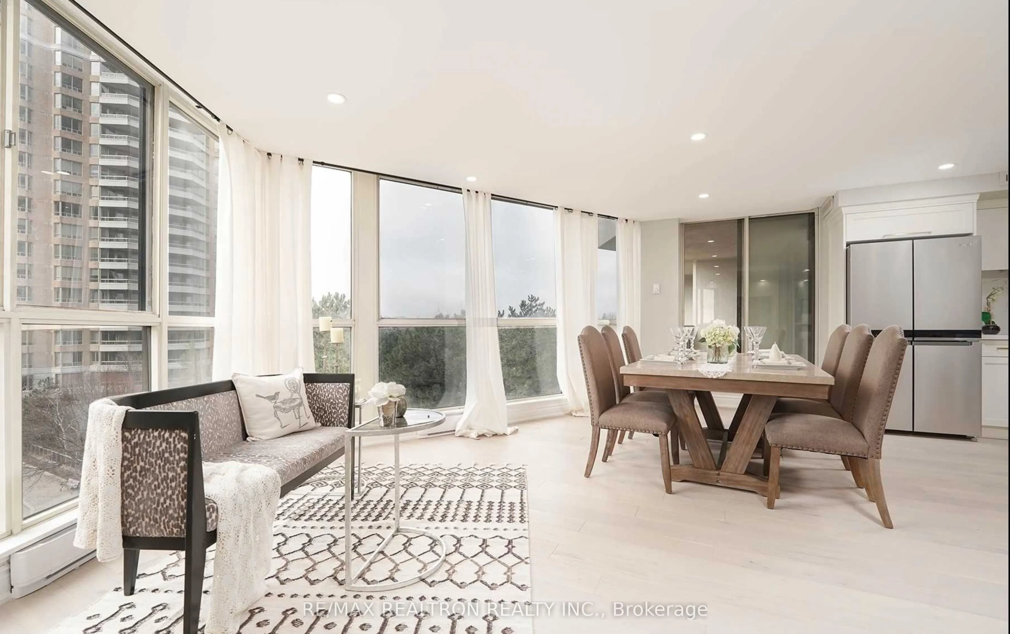 85 Skymark Drive #502