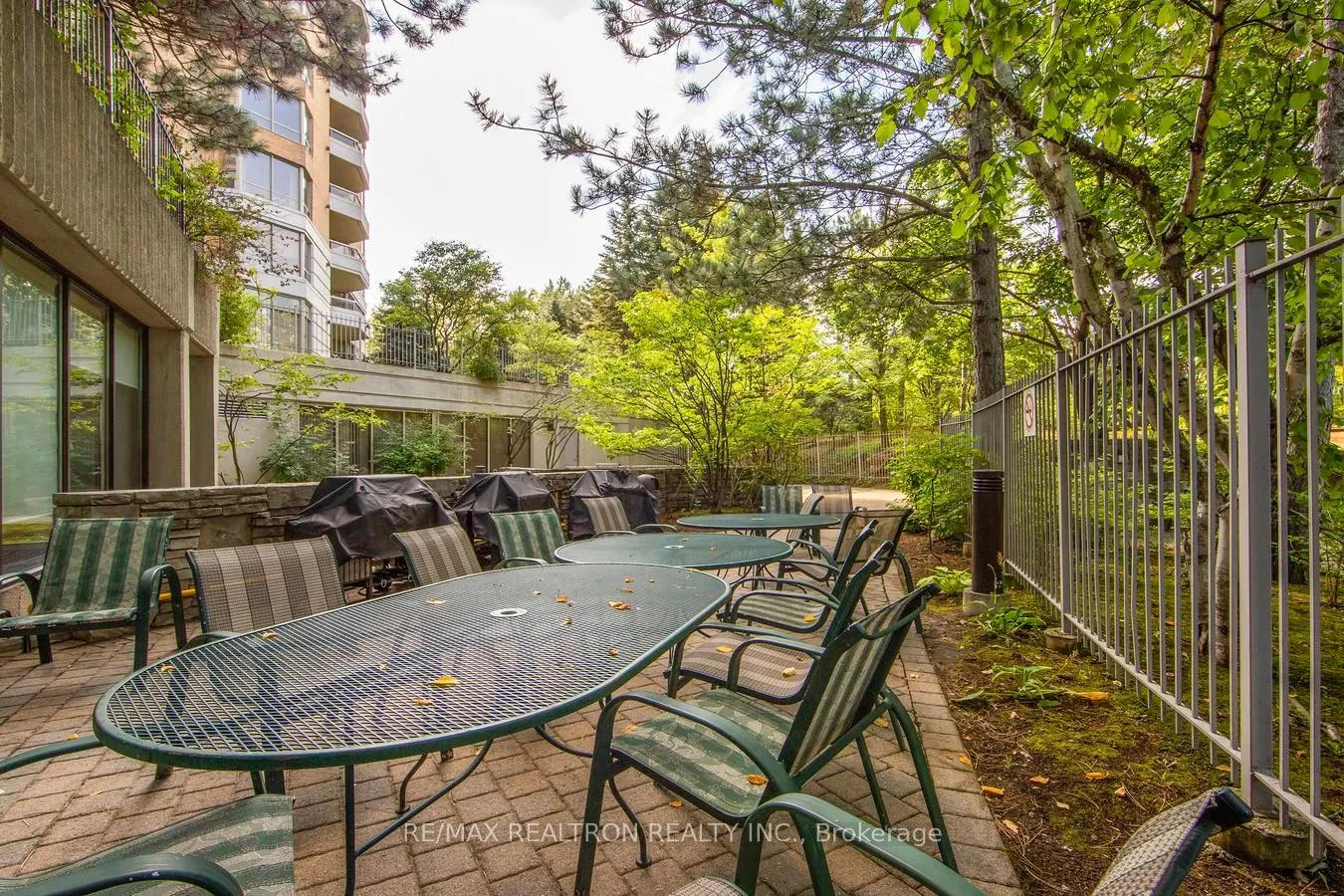 85 Skymark Drive #502
