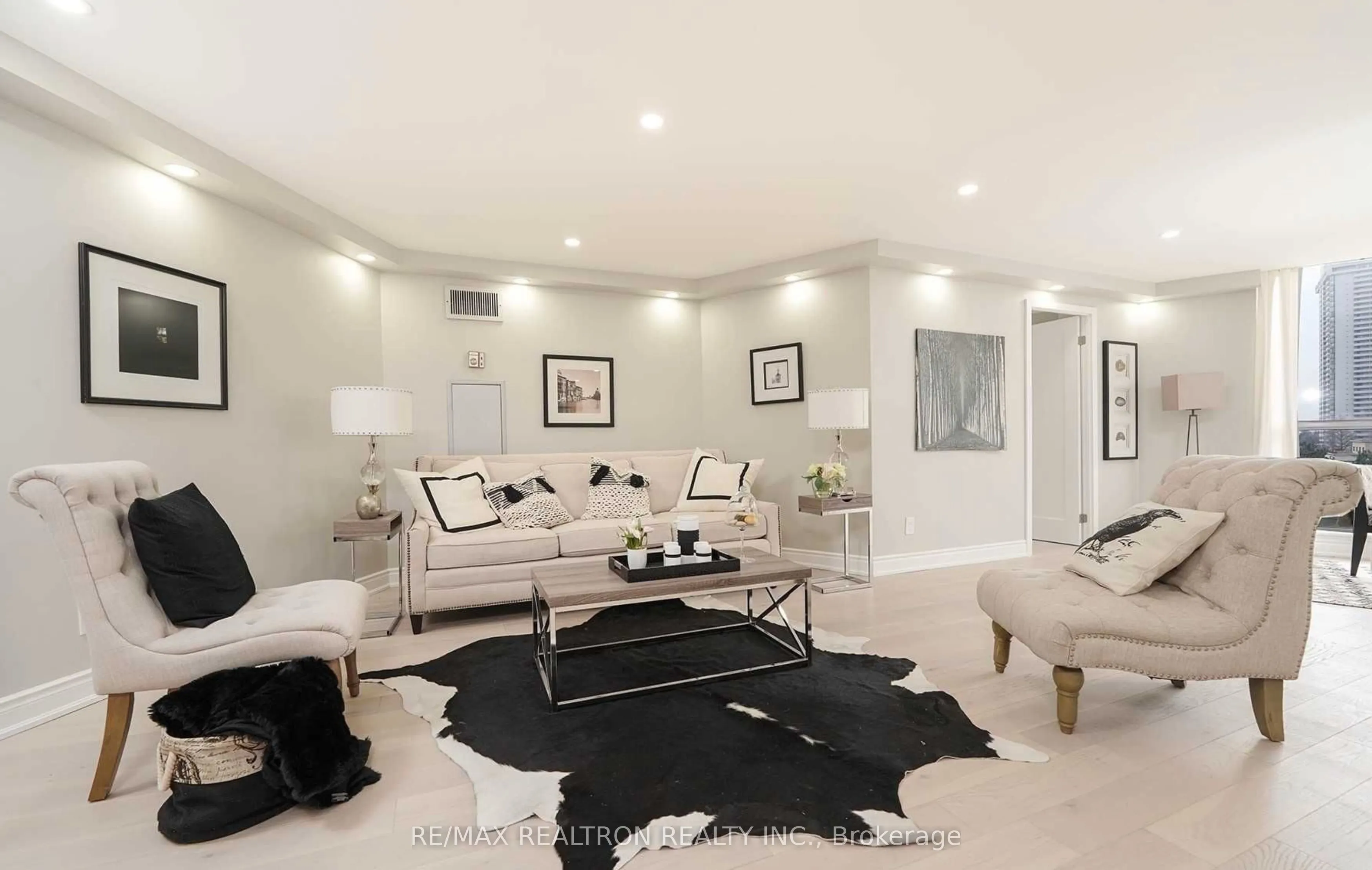 85 Skymark Drive #502