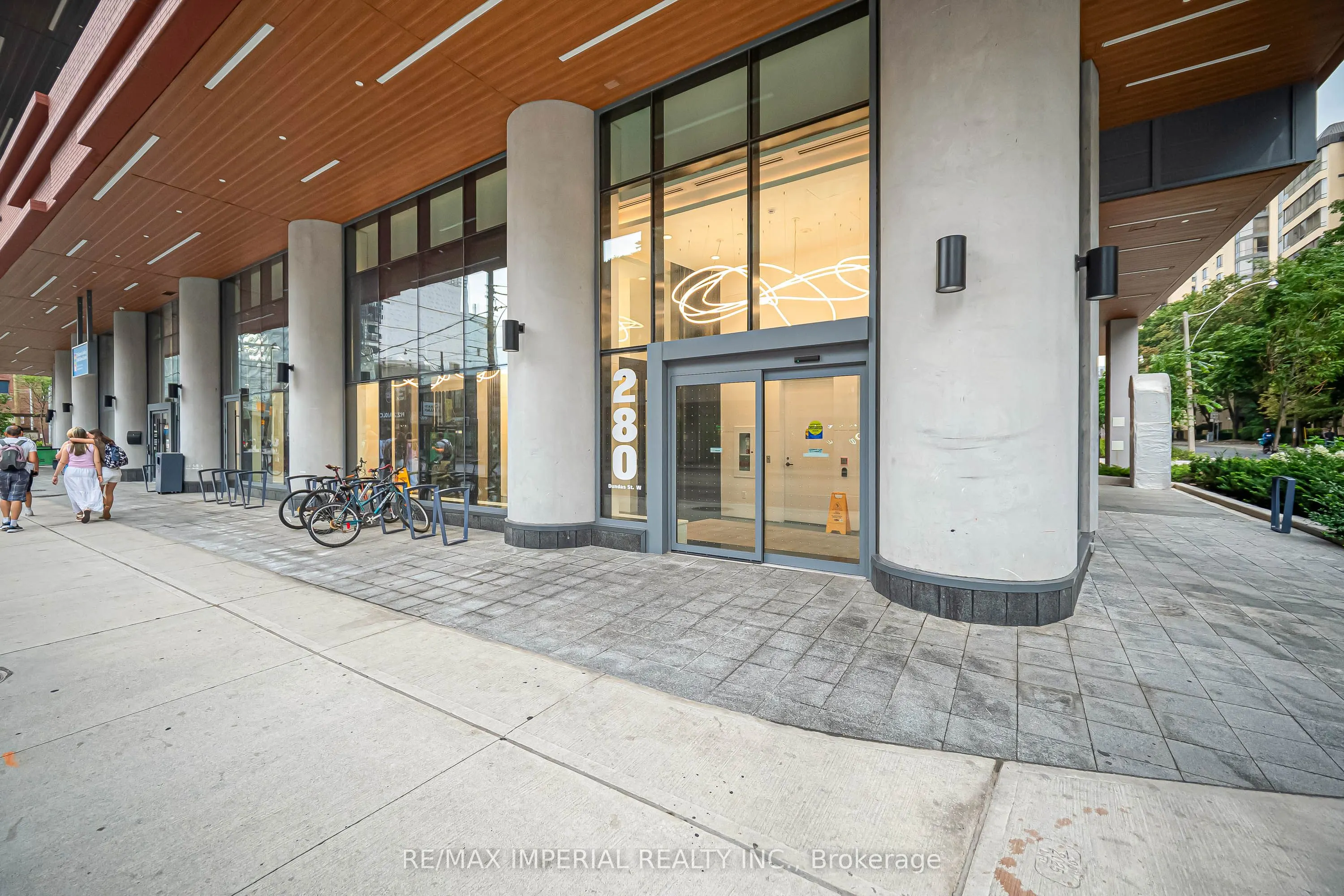 280 Dundas Street W #601