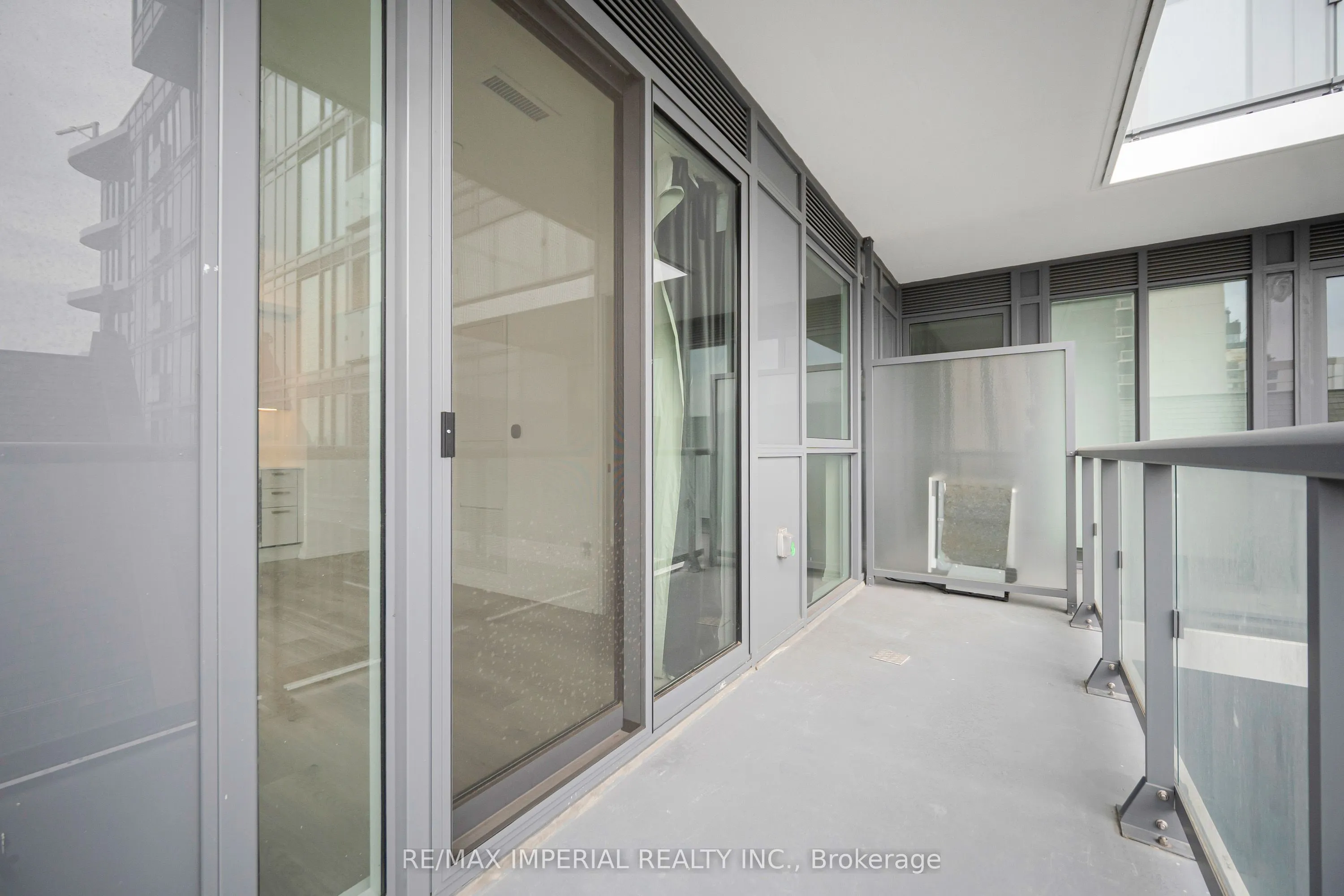 280 Dundas Street W #601