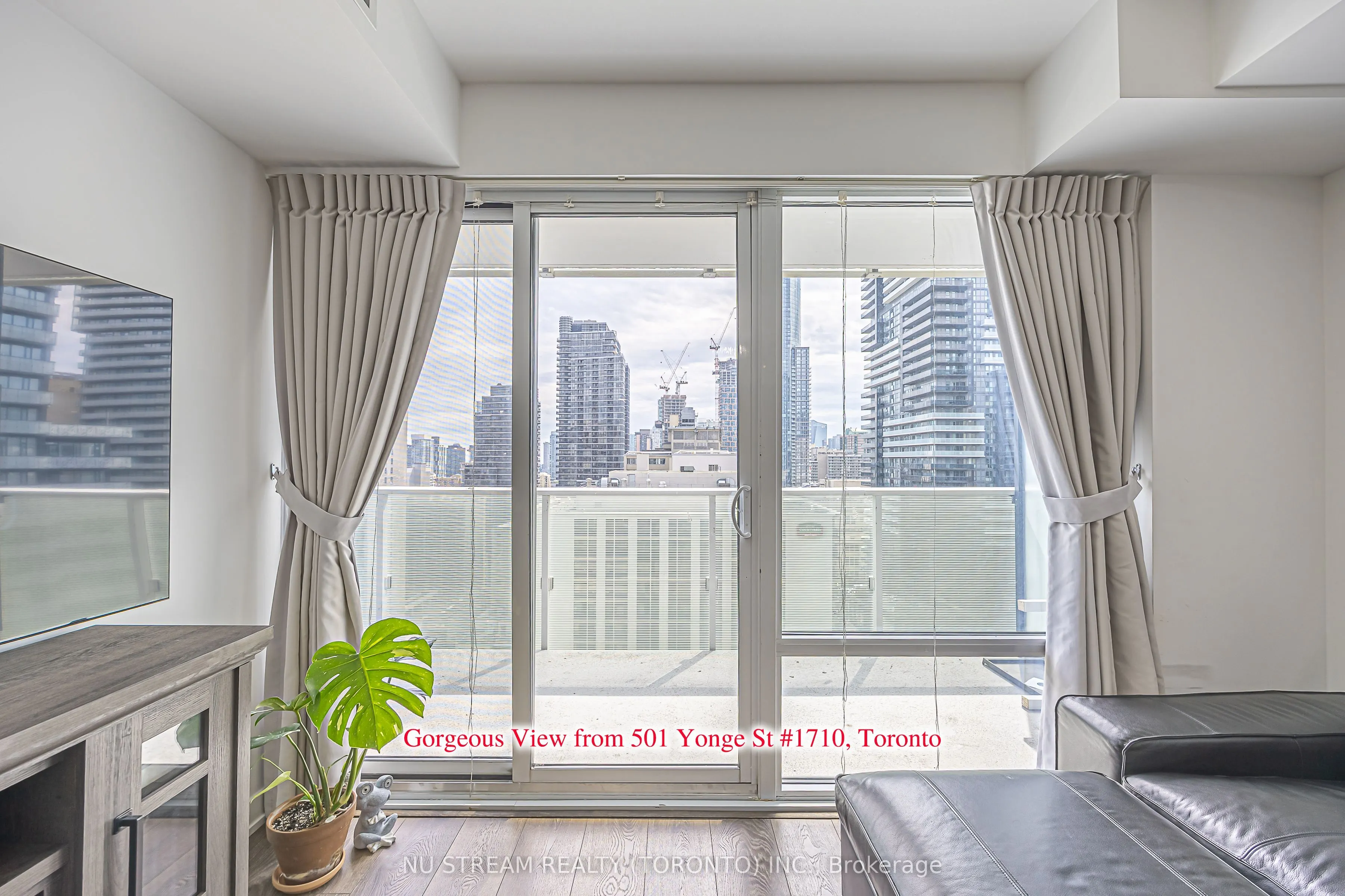 501 Yonge Street #1710