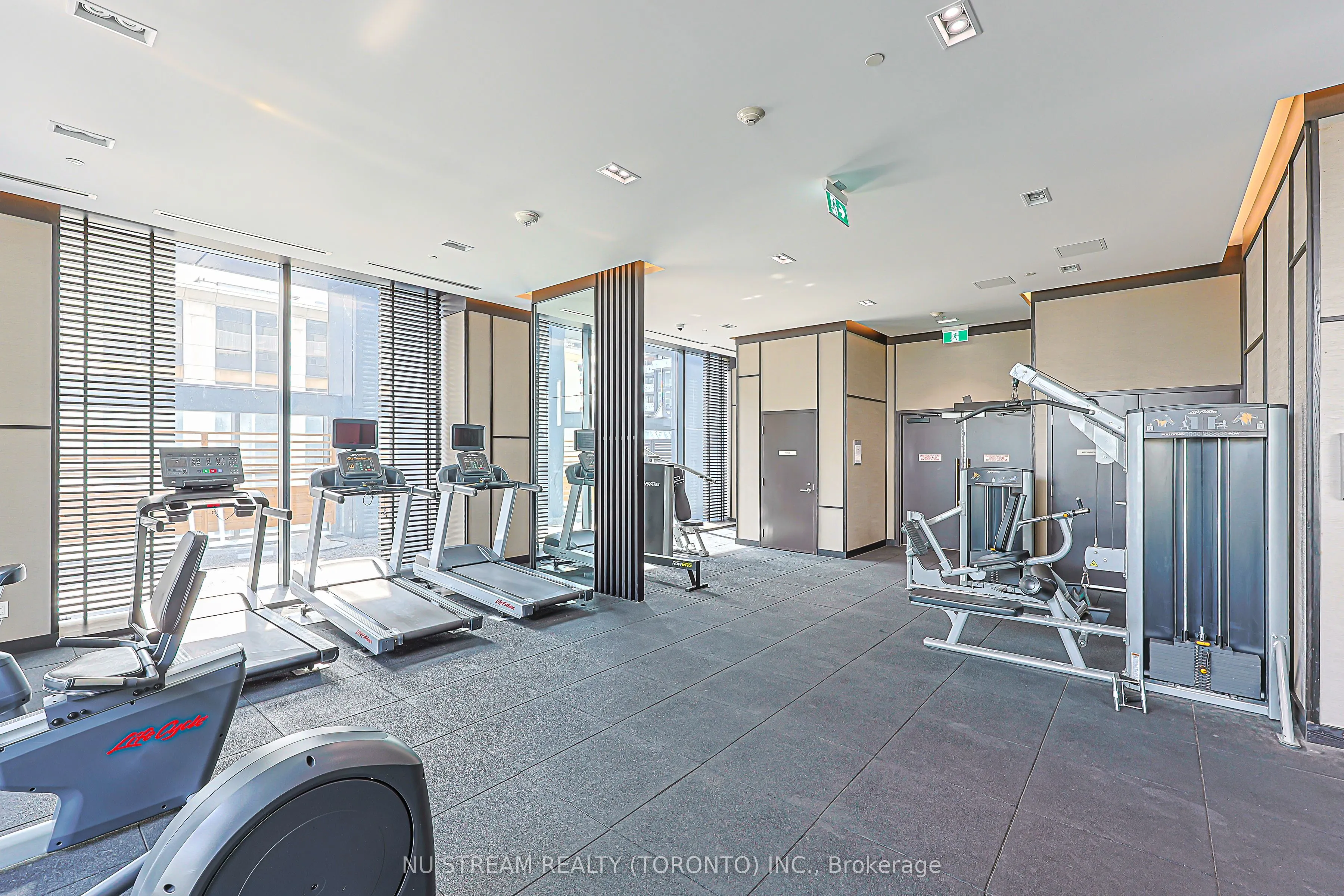 501 Yonge Street #1710