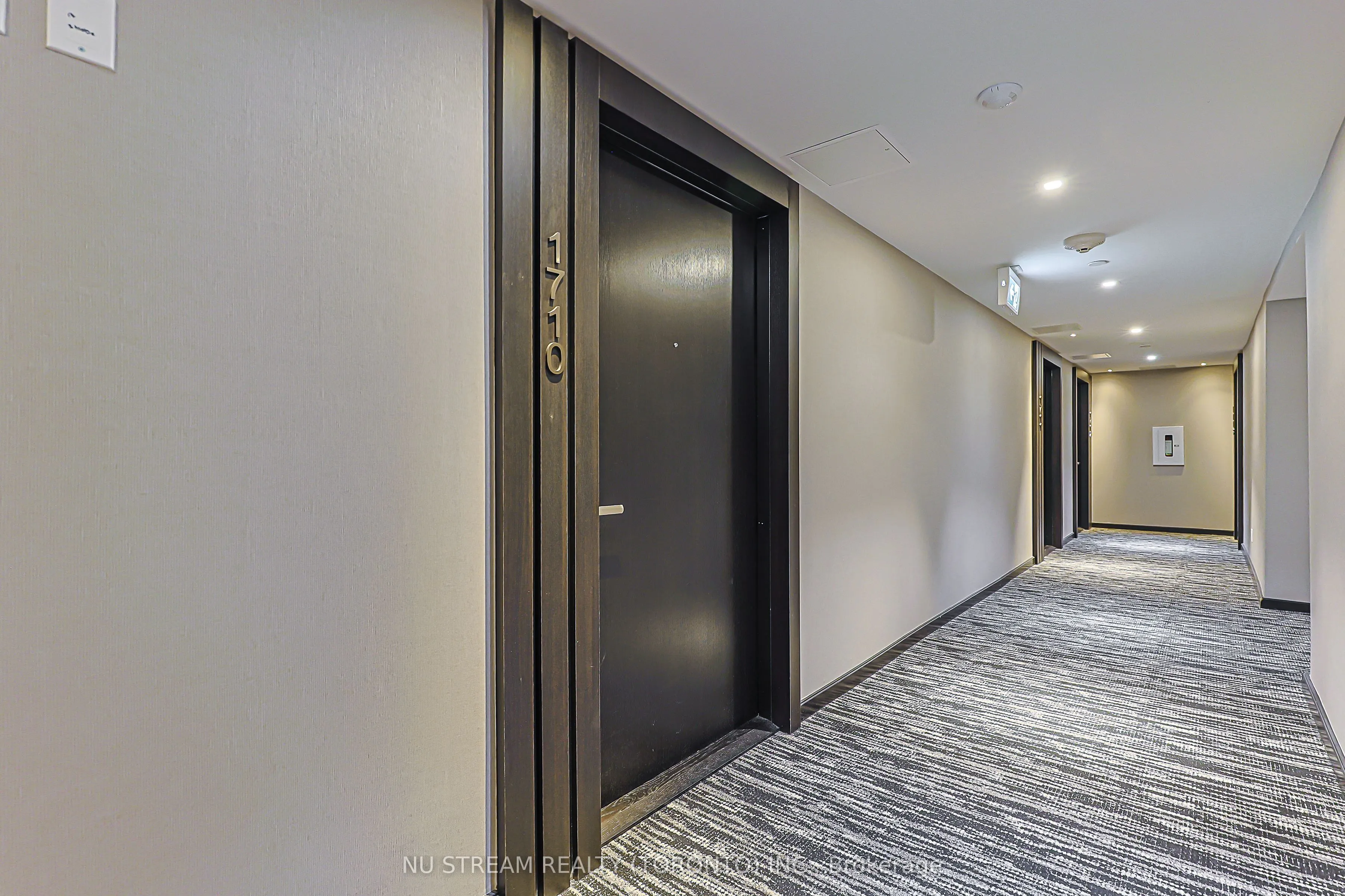 501 Yonge Street #1710