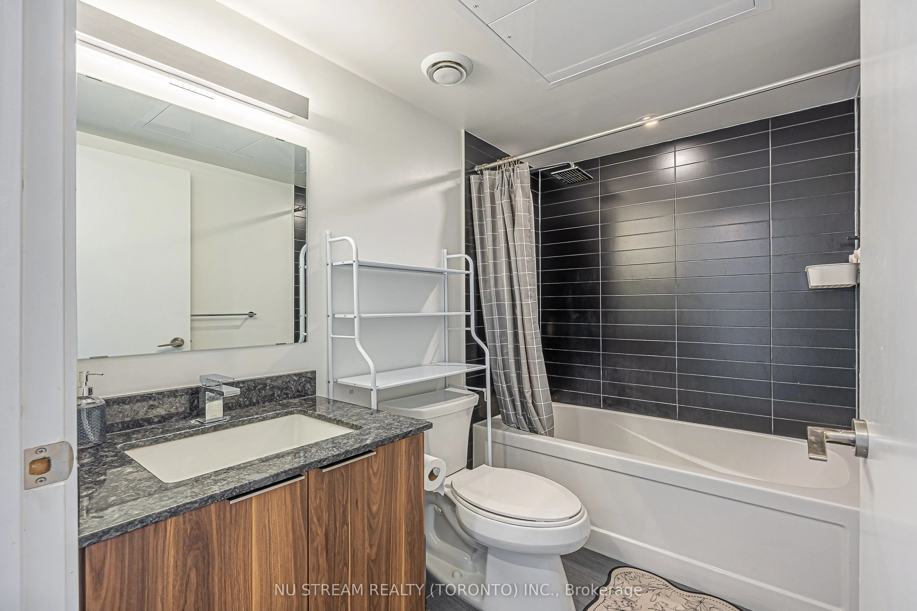 501 Yonge Street #1710