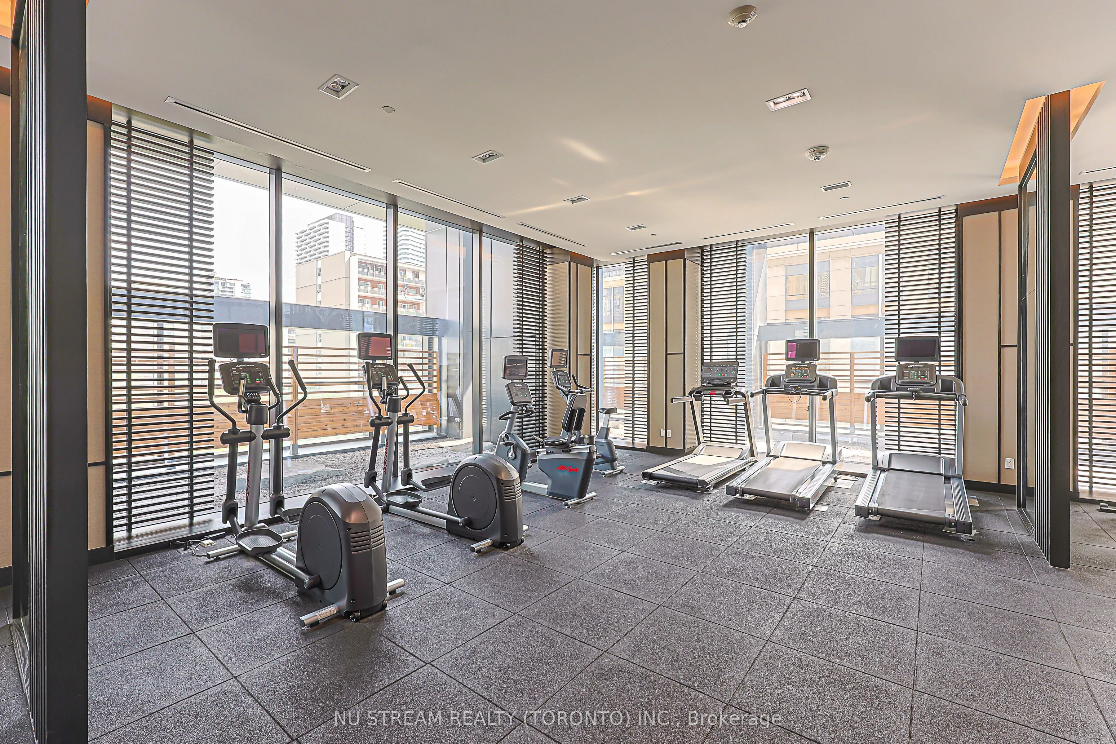 501 Yonge Street #1710