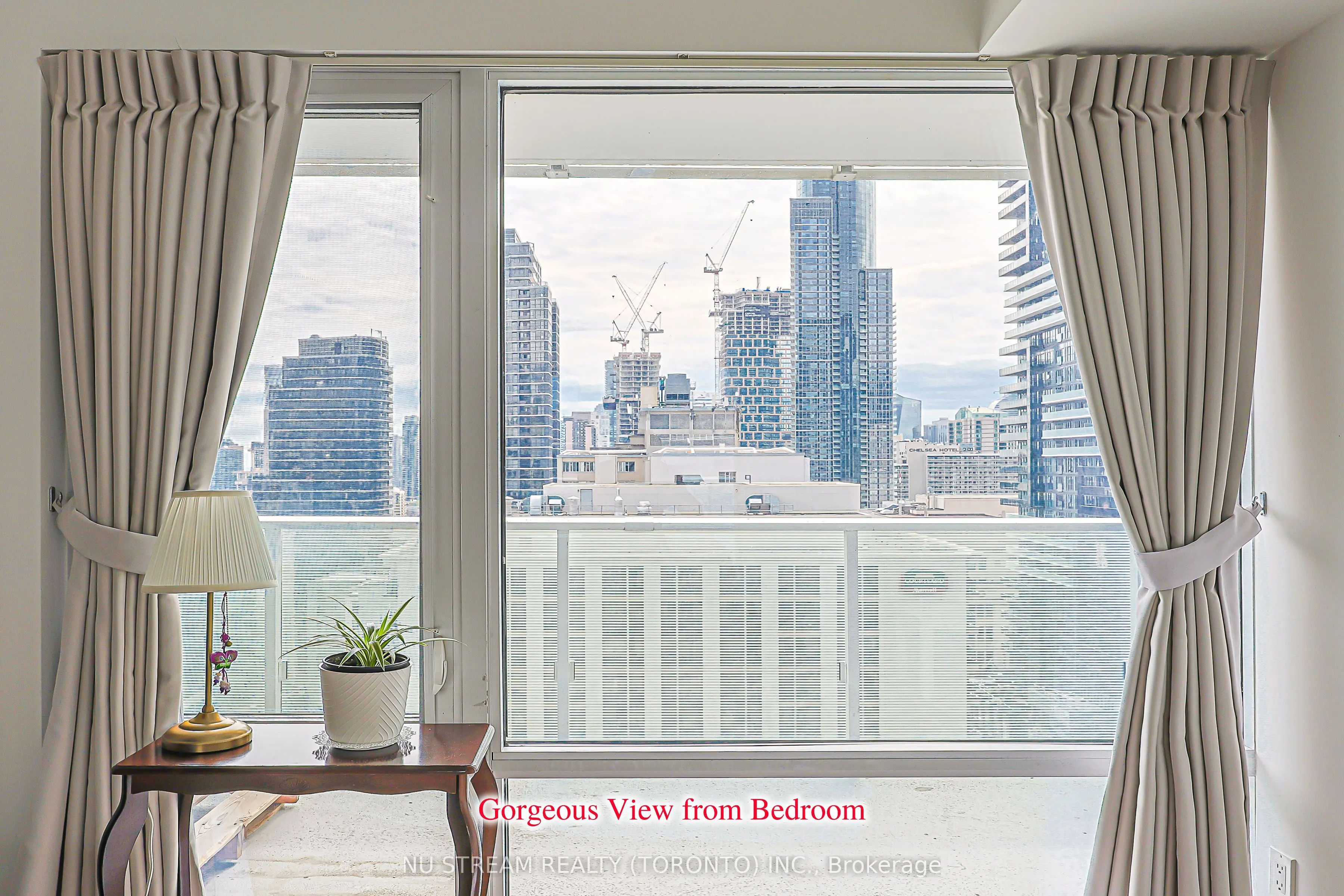 501 Yonge Street #1710