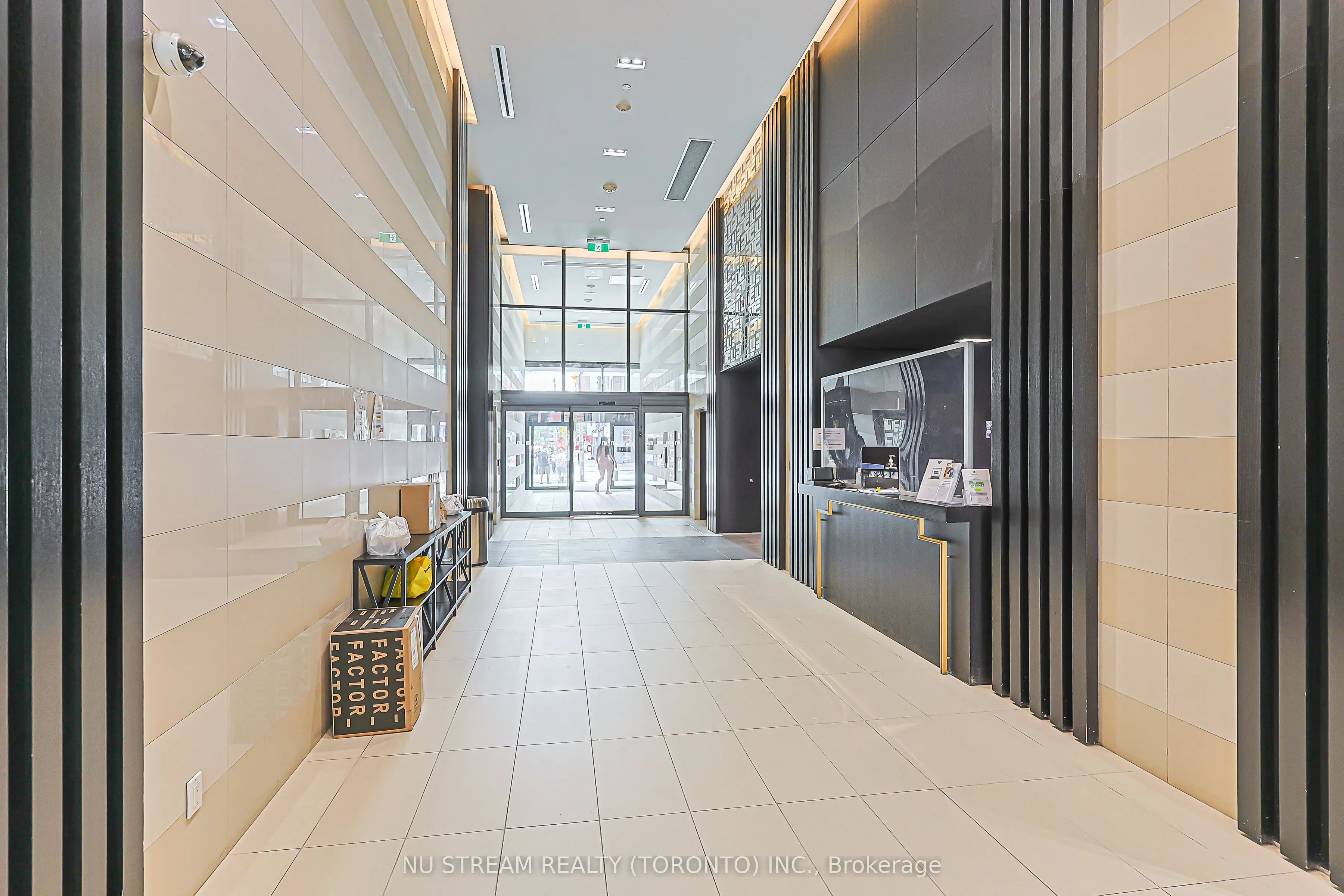 501 Yonge Street #1710