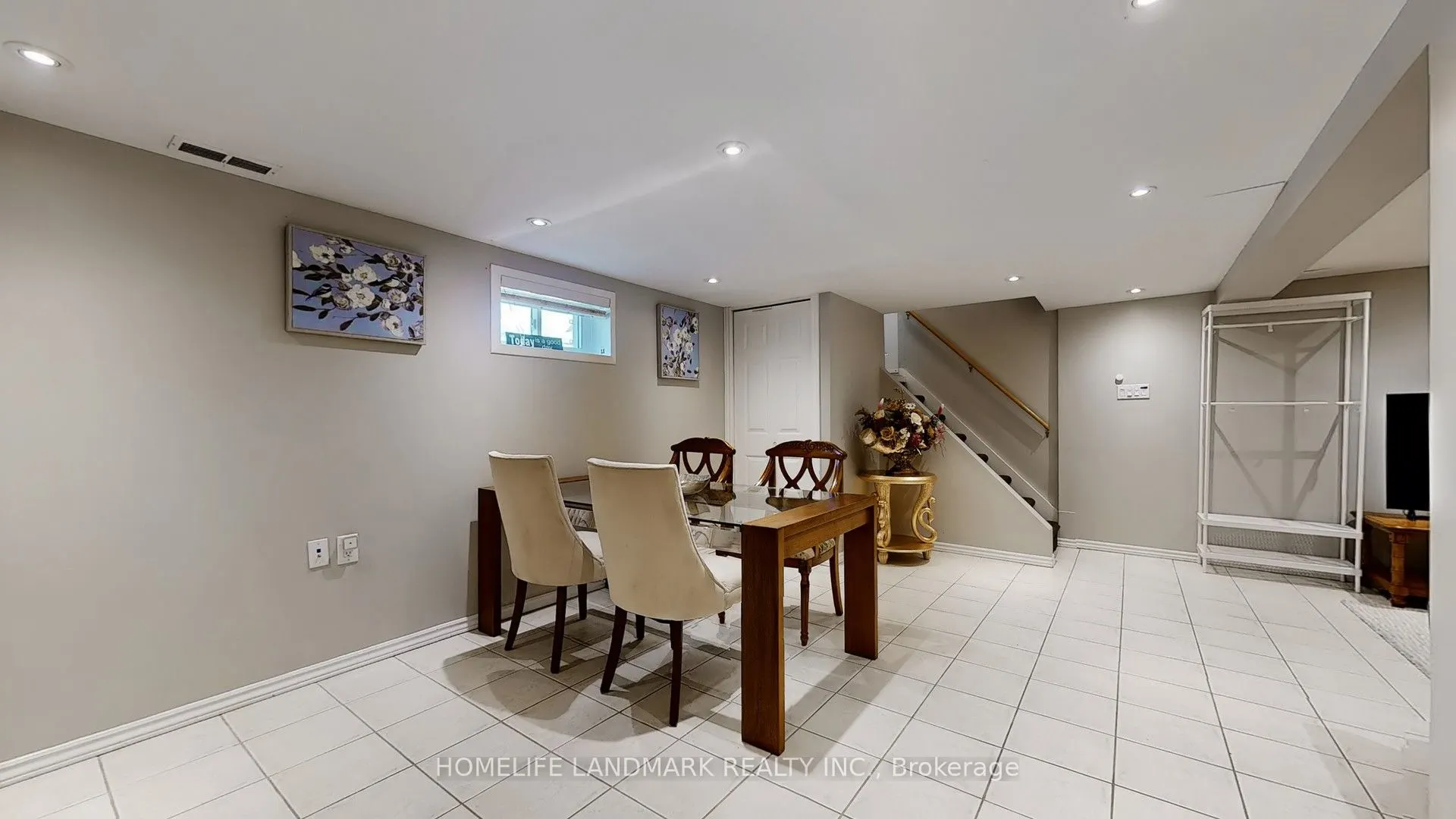 30 Paperbirch Drive