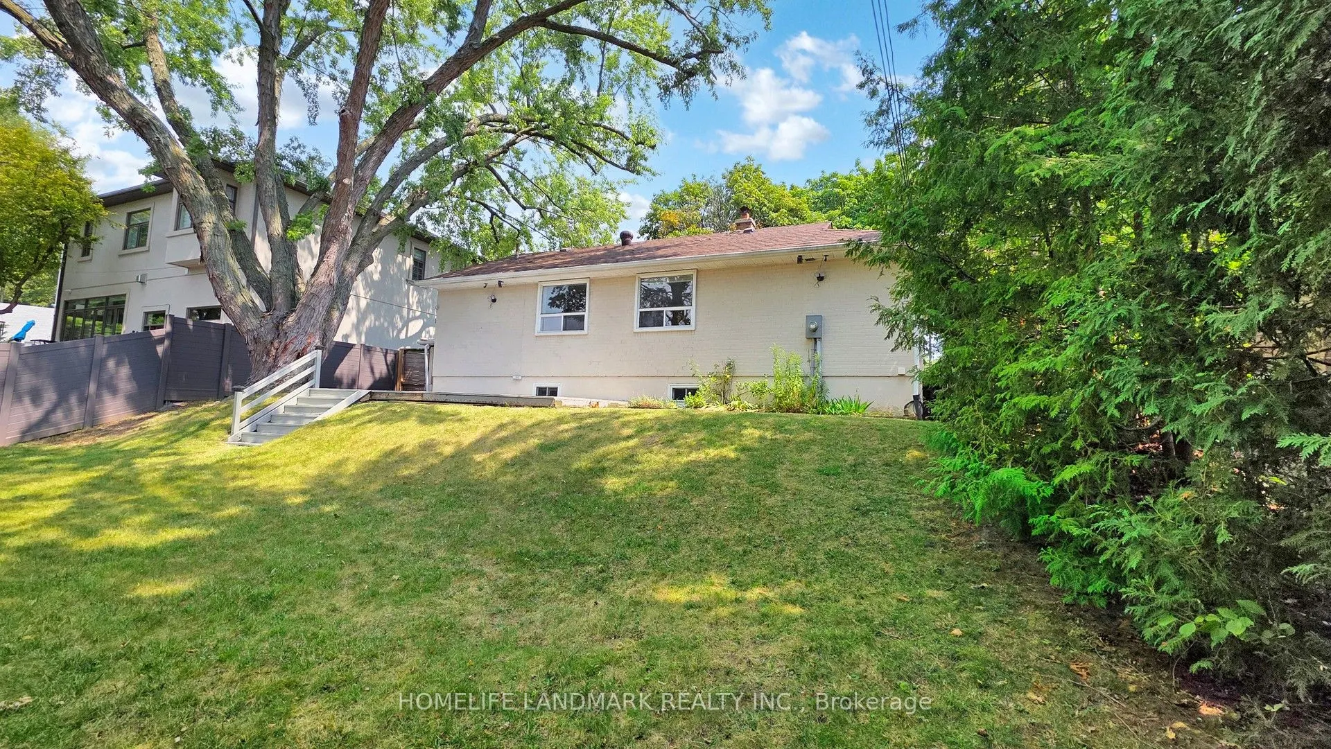30 Paperbirch Drive