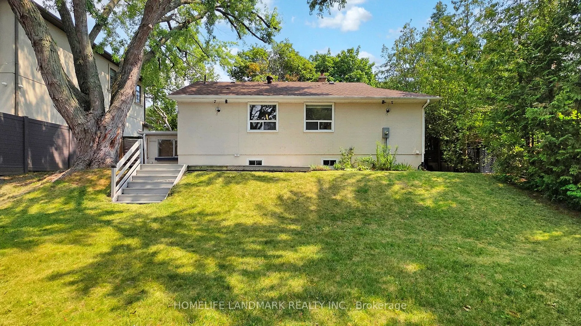 30 Paperbirch Drive