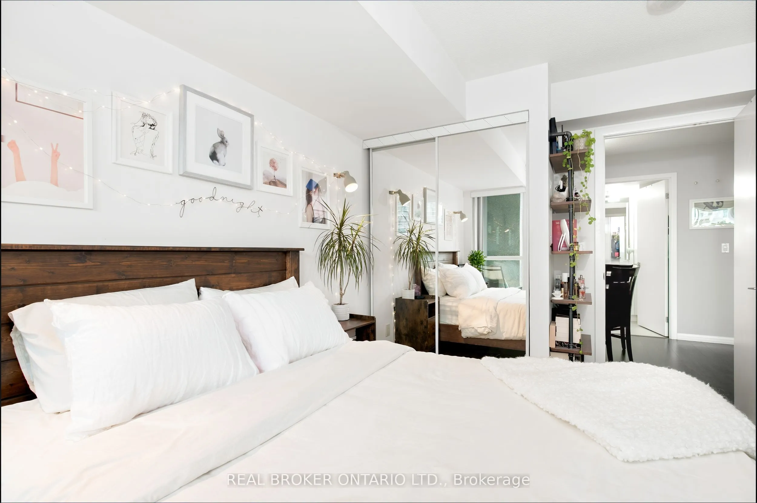 215 Fort York Boulevard #1312