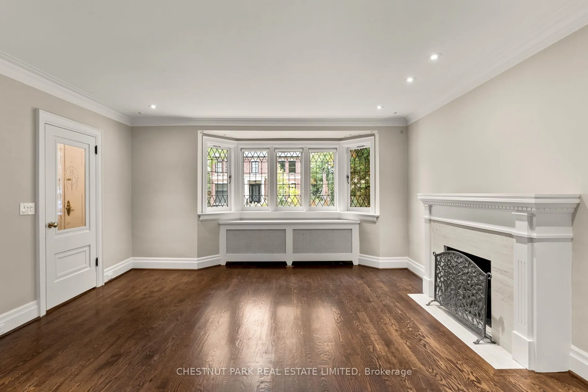 160 Cortleigh Boulevard