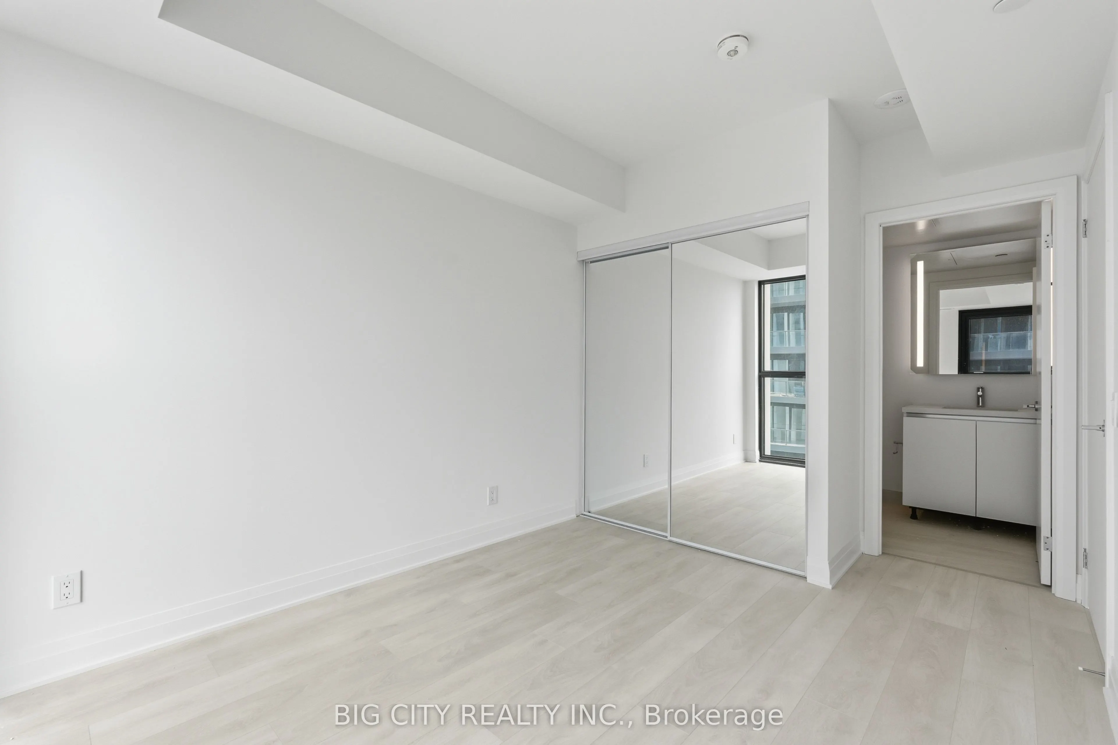 25 Frederick Todd Way #1804
