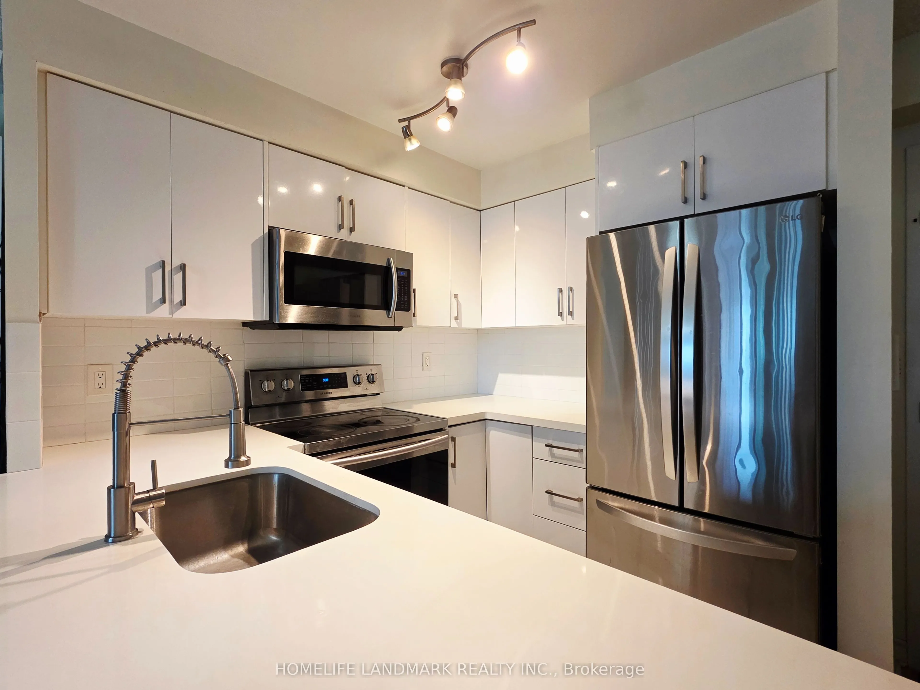 7 Lorraine Drive #1015