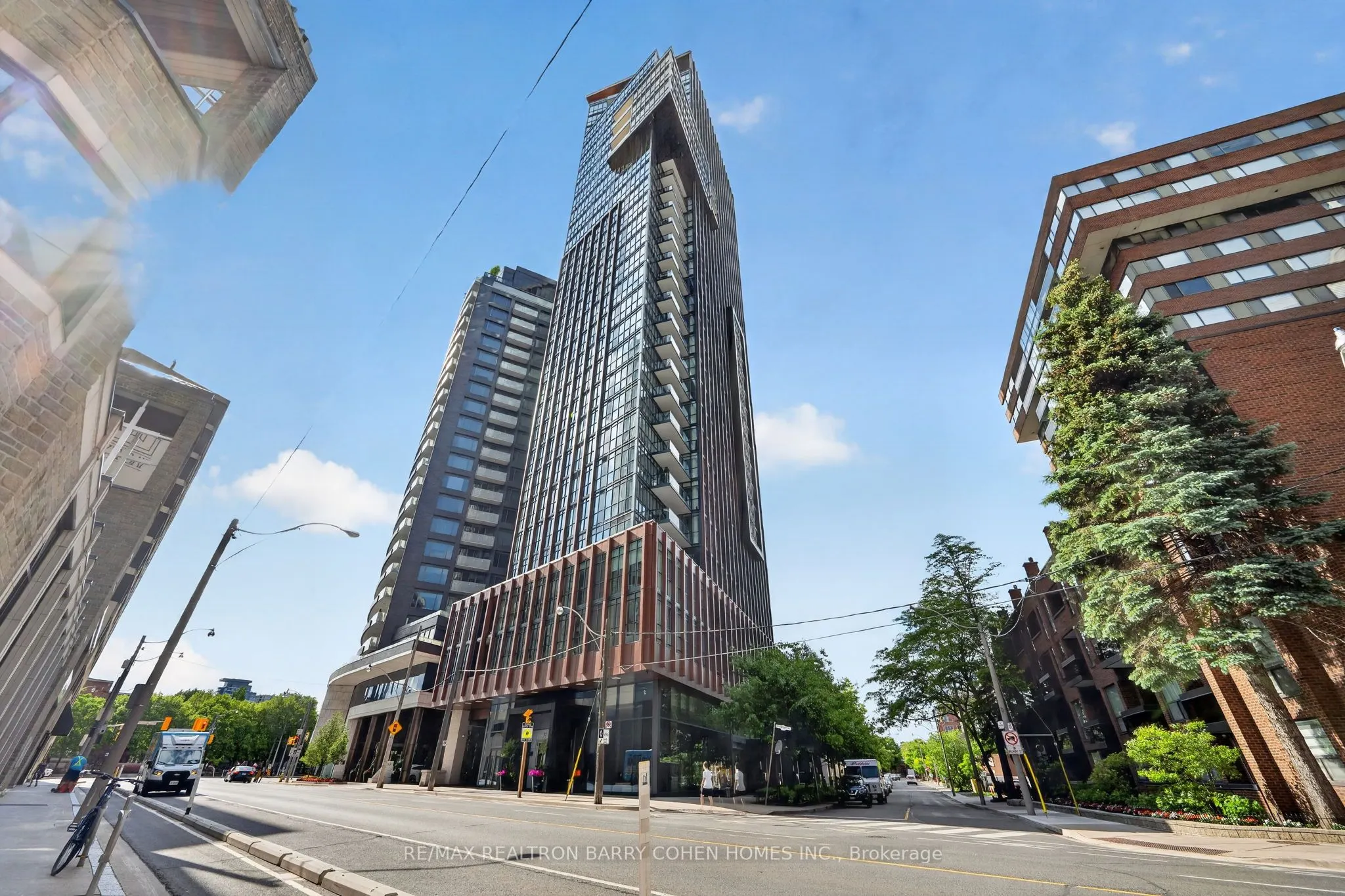 32 Davenport Road #303
