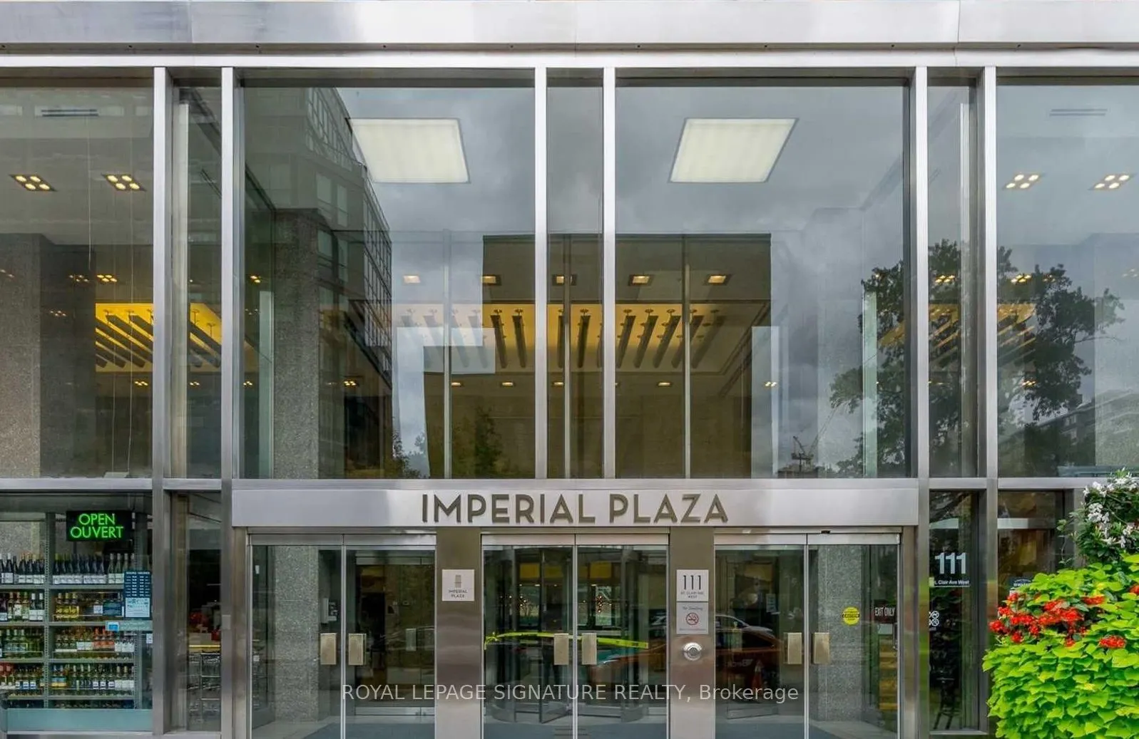 111 St Clair Avenue W #802