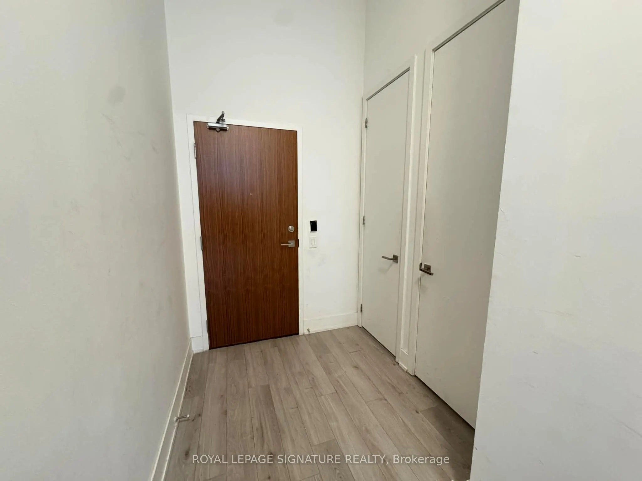 111 St Clair Avenue W #802