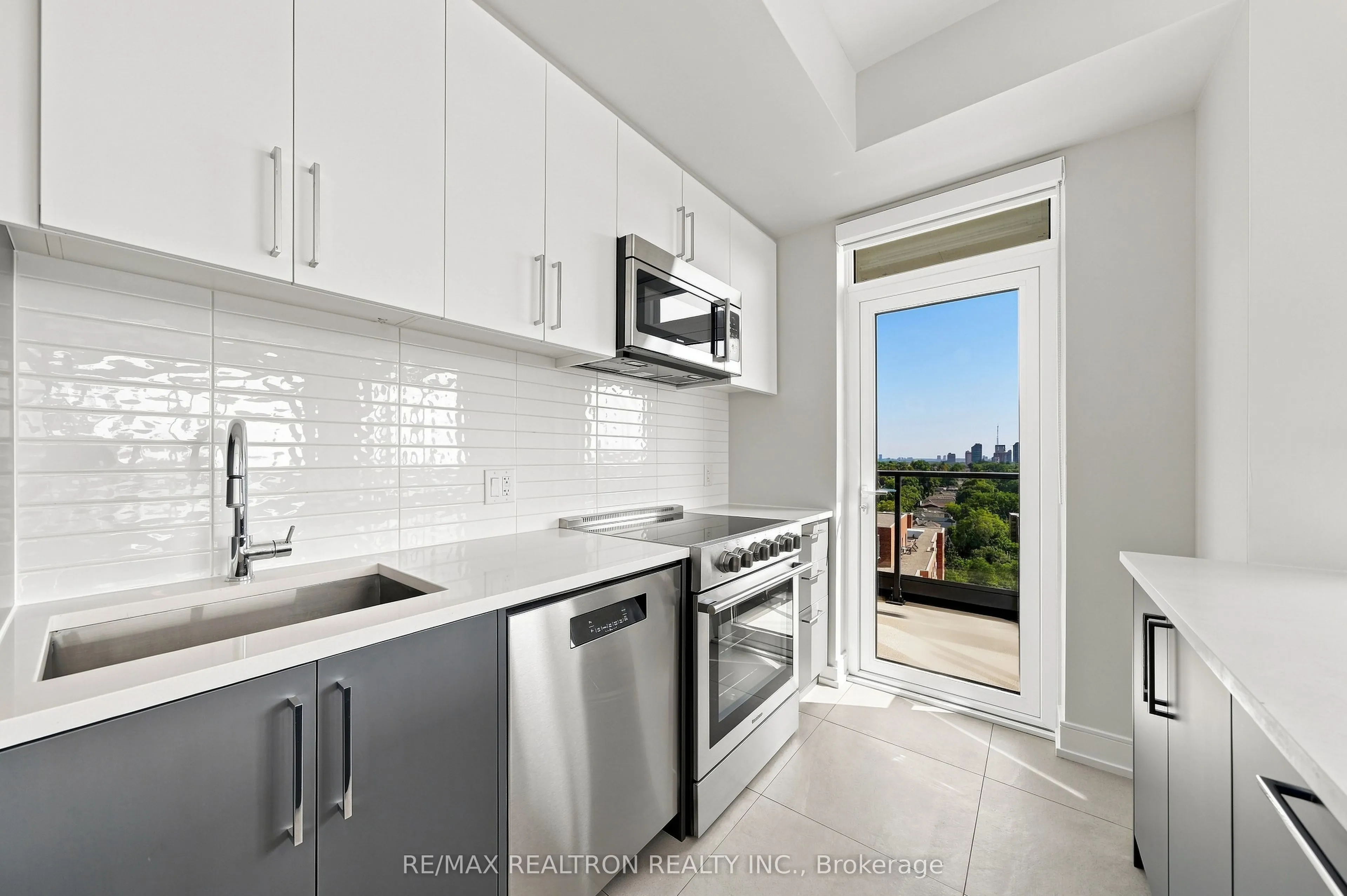 2525 Bathurst Street #1202