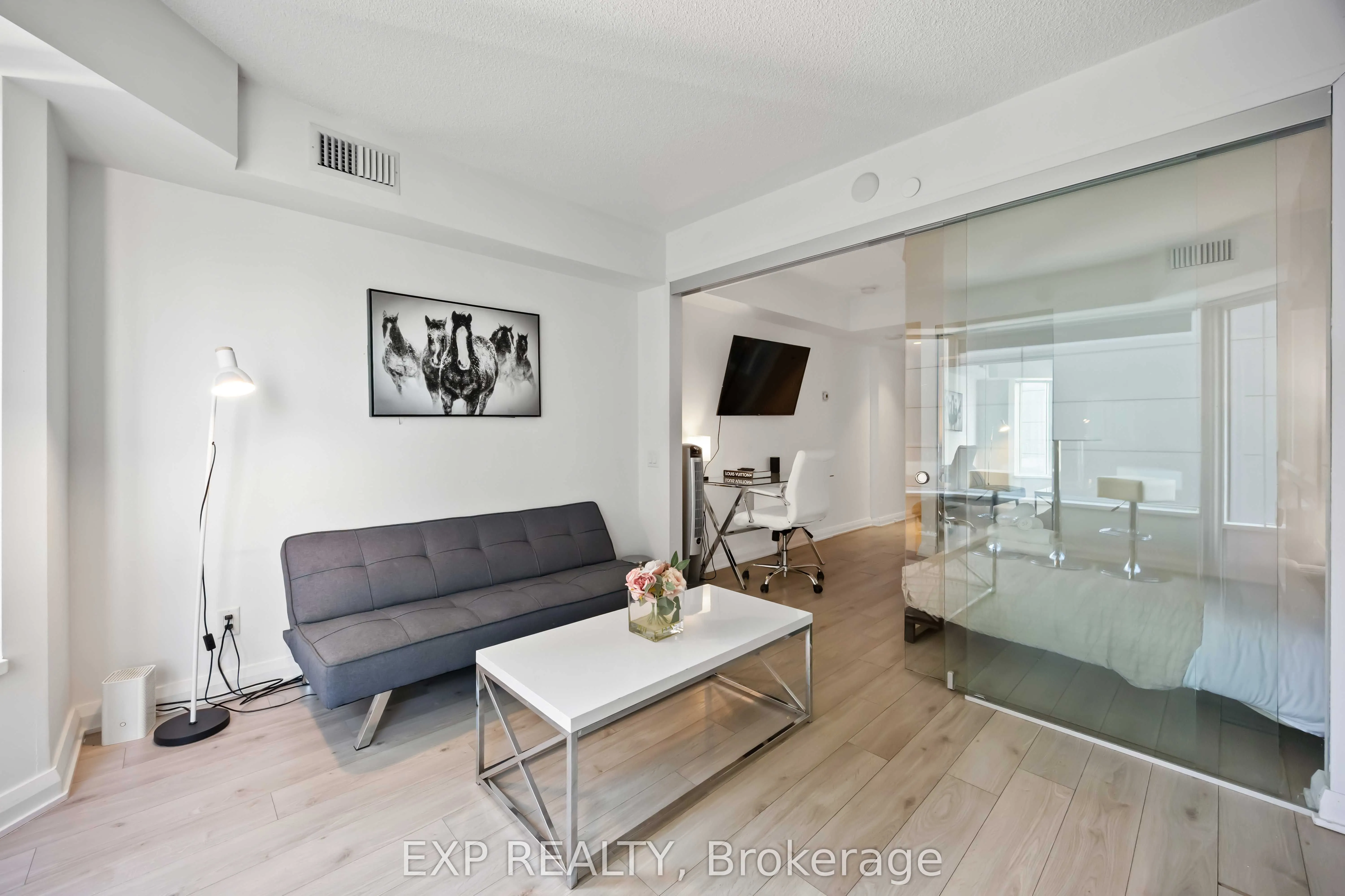155 Yorkville Avenue #1106