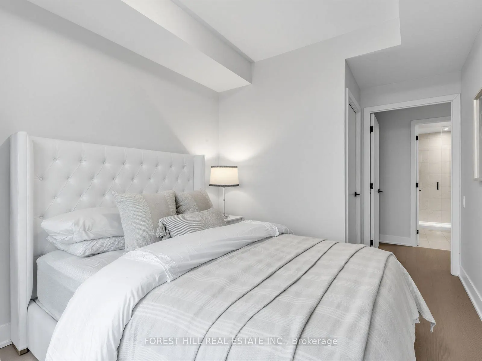 250 Lawrence Avenue W #810