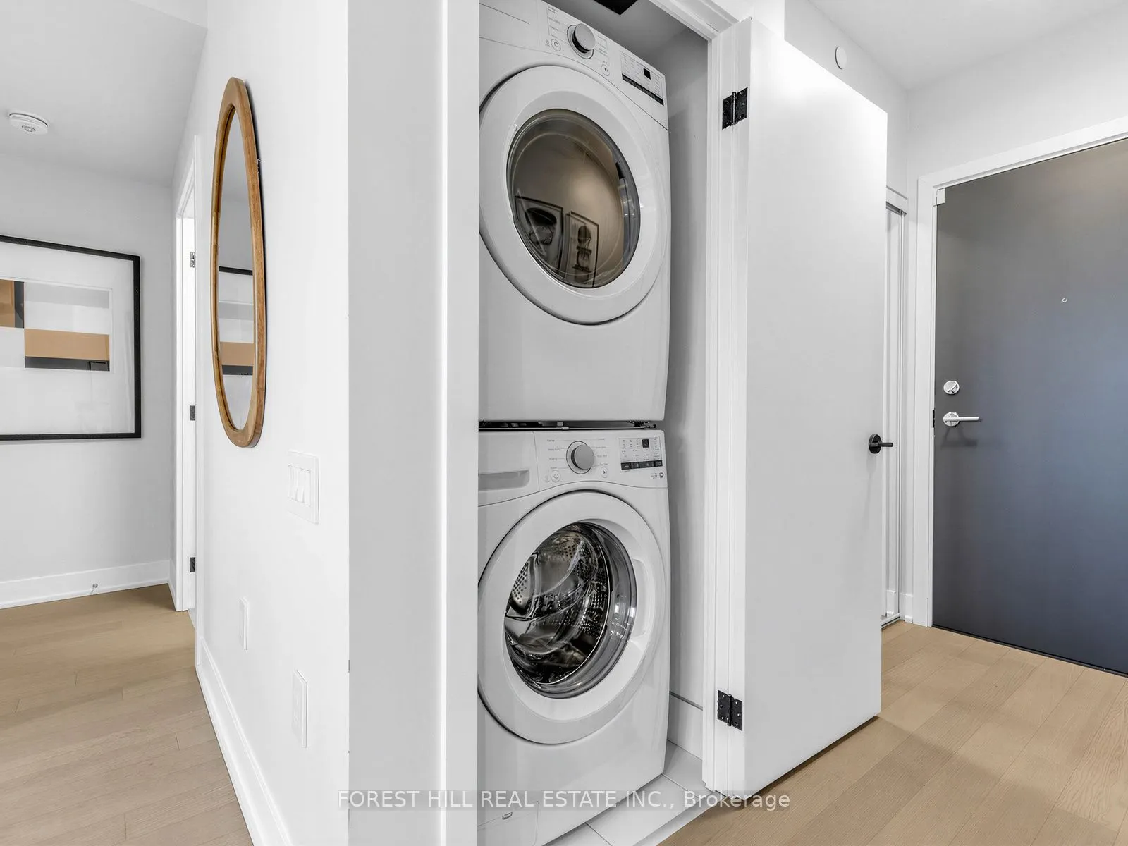 250 Lawrence Avenue W #810