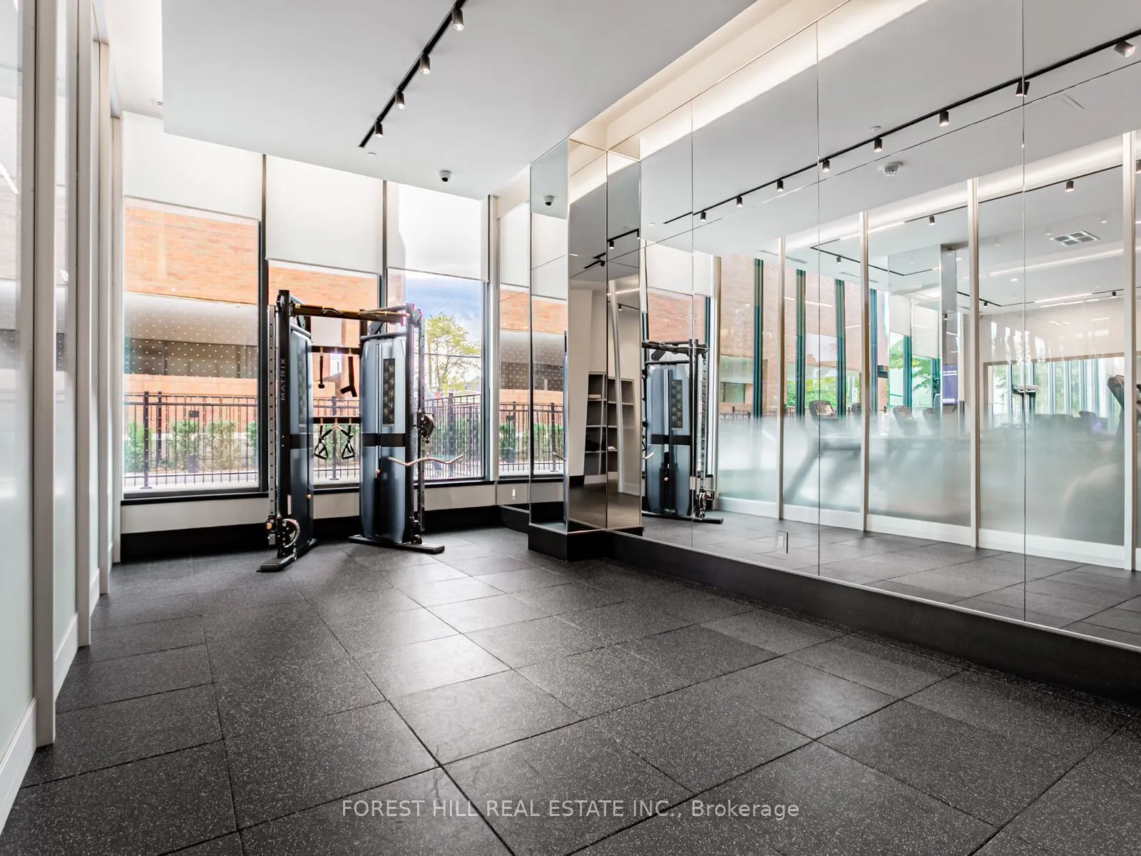 250 Lawrence Avenue W #810