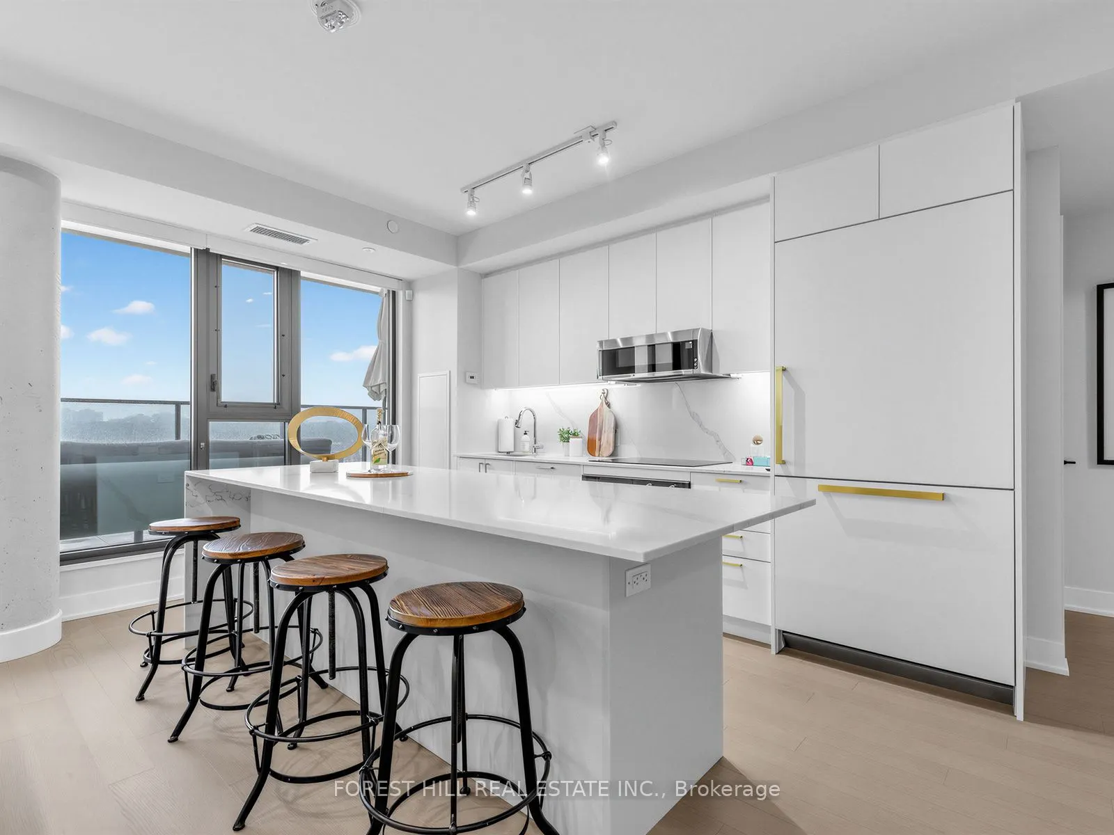250 Lawrence Avenue W #810