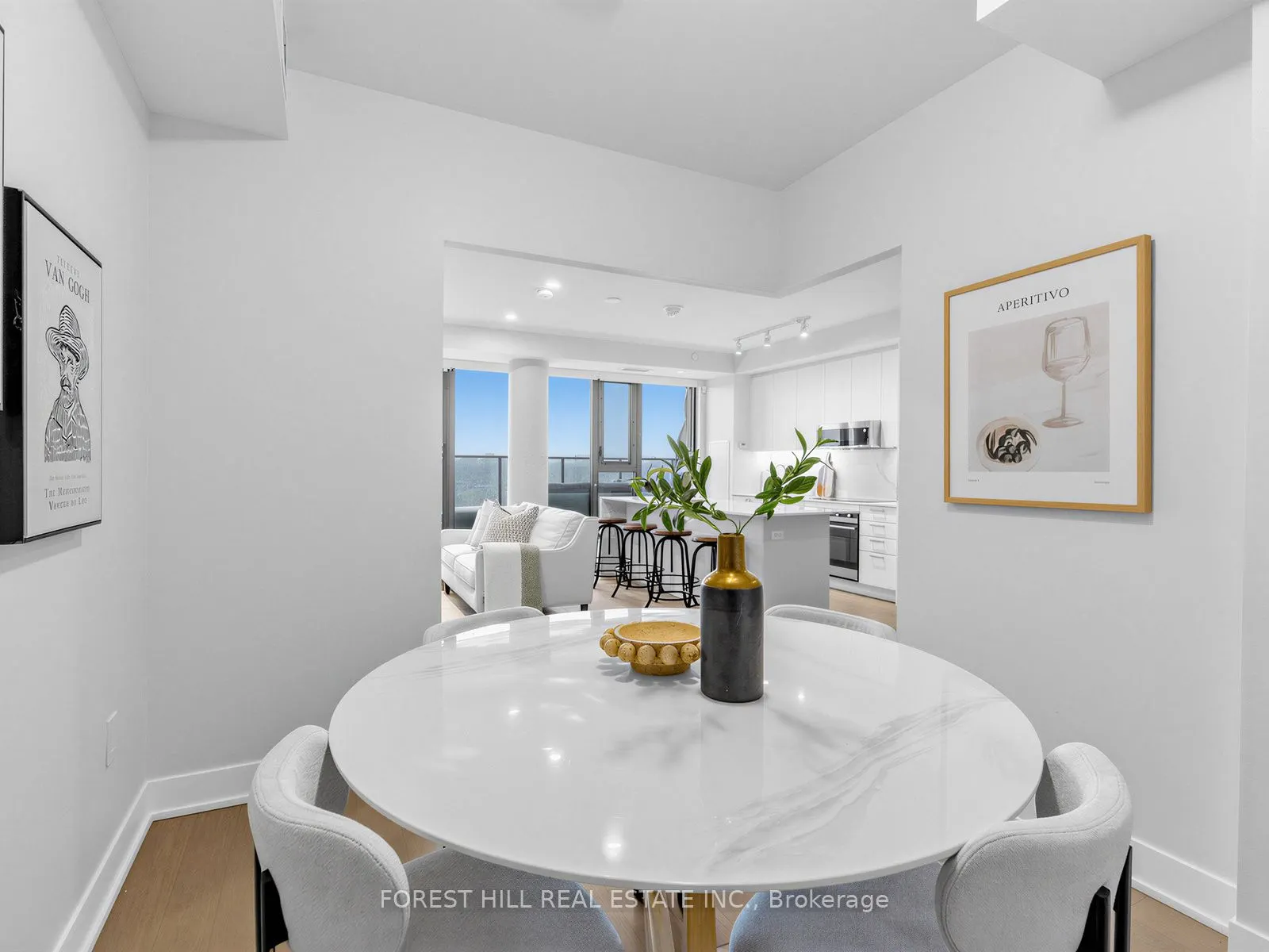 250 Lawrence Avenue W #810