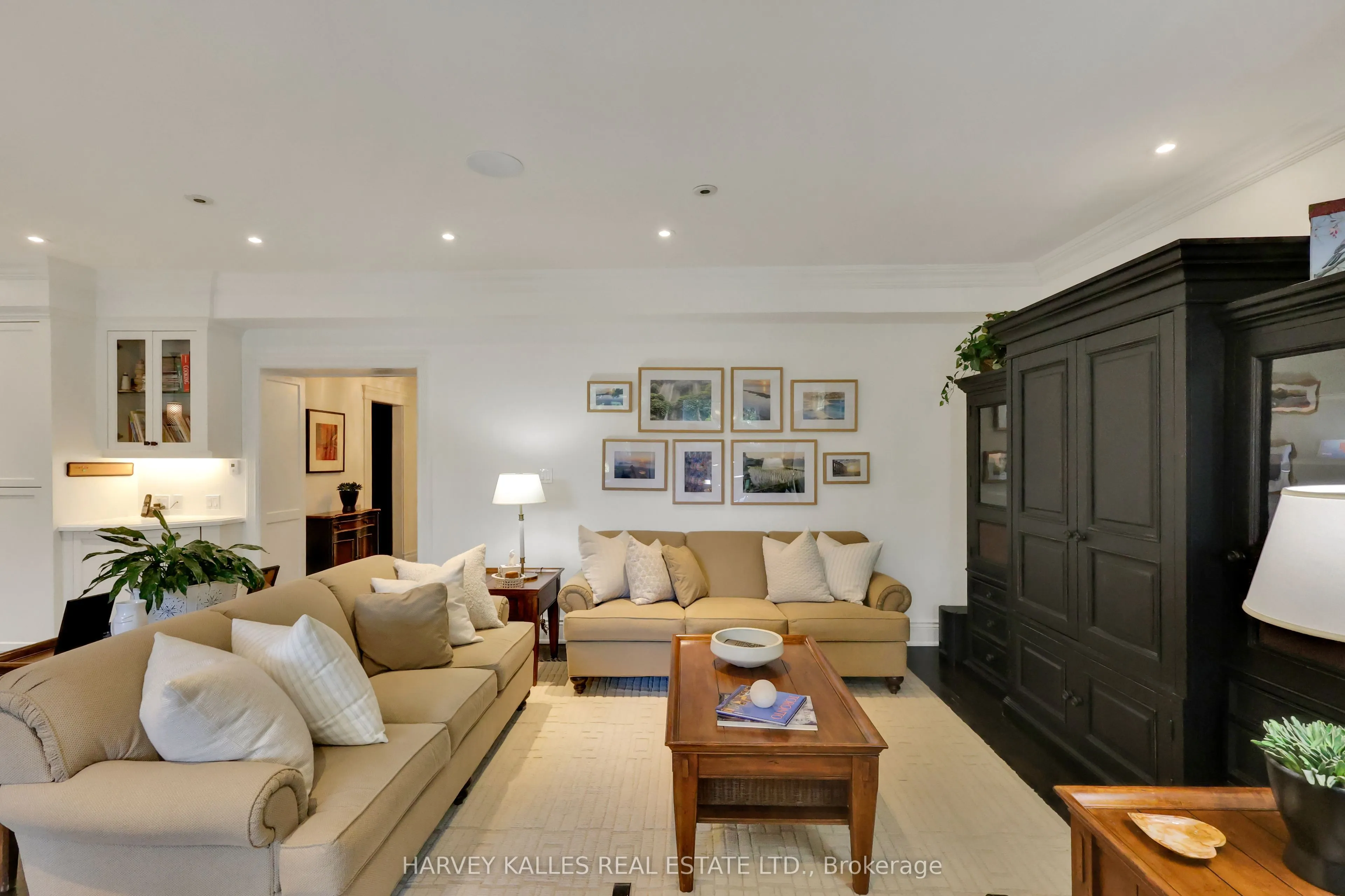 72 Teddington Park Avenue