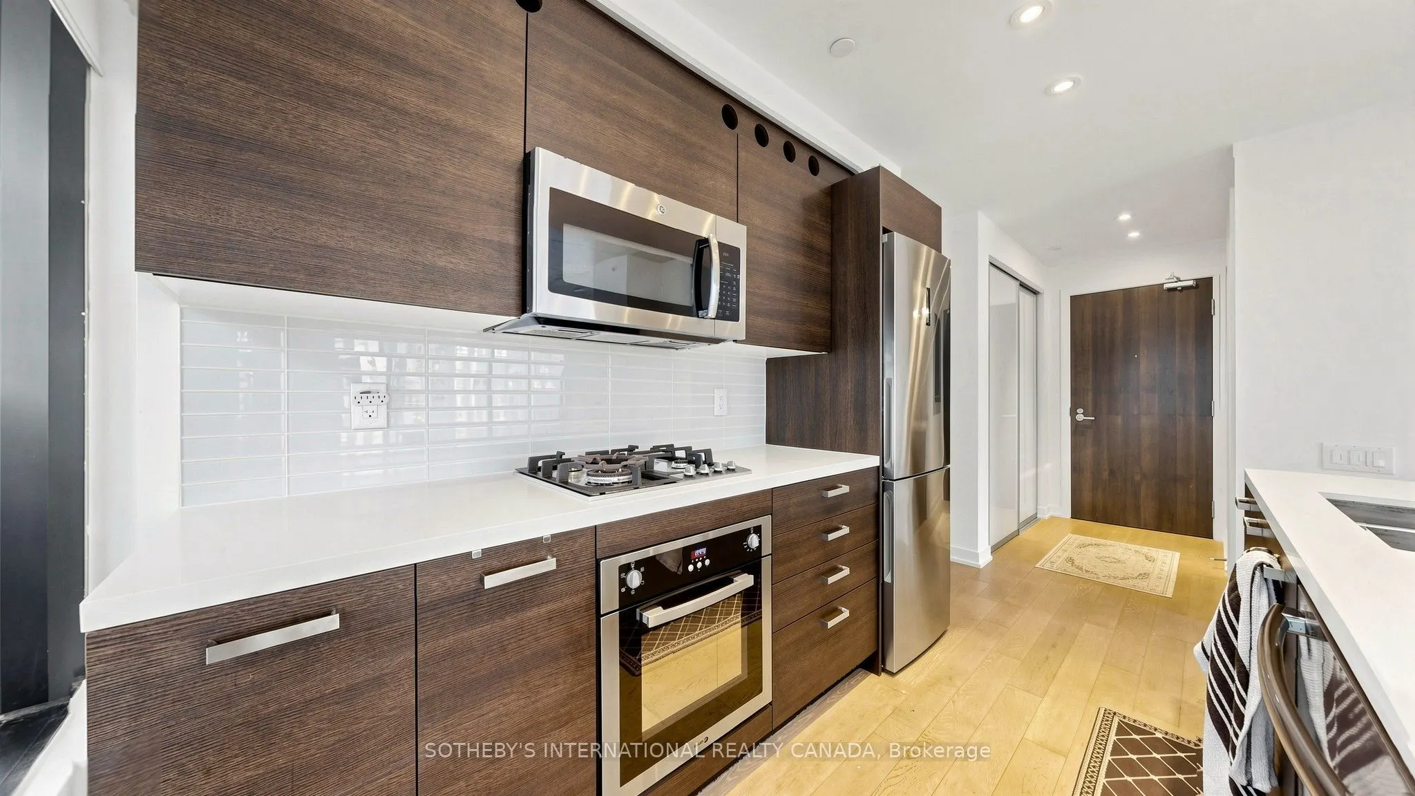 11 Charlotte Street #2807