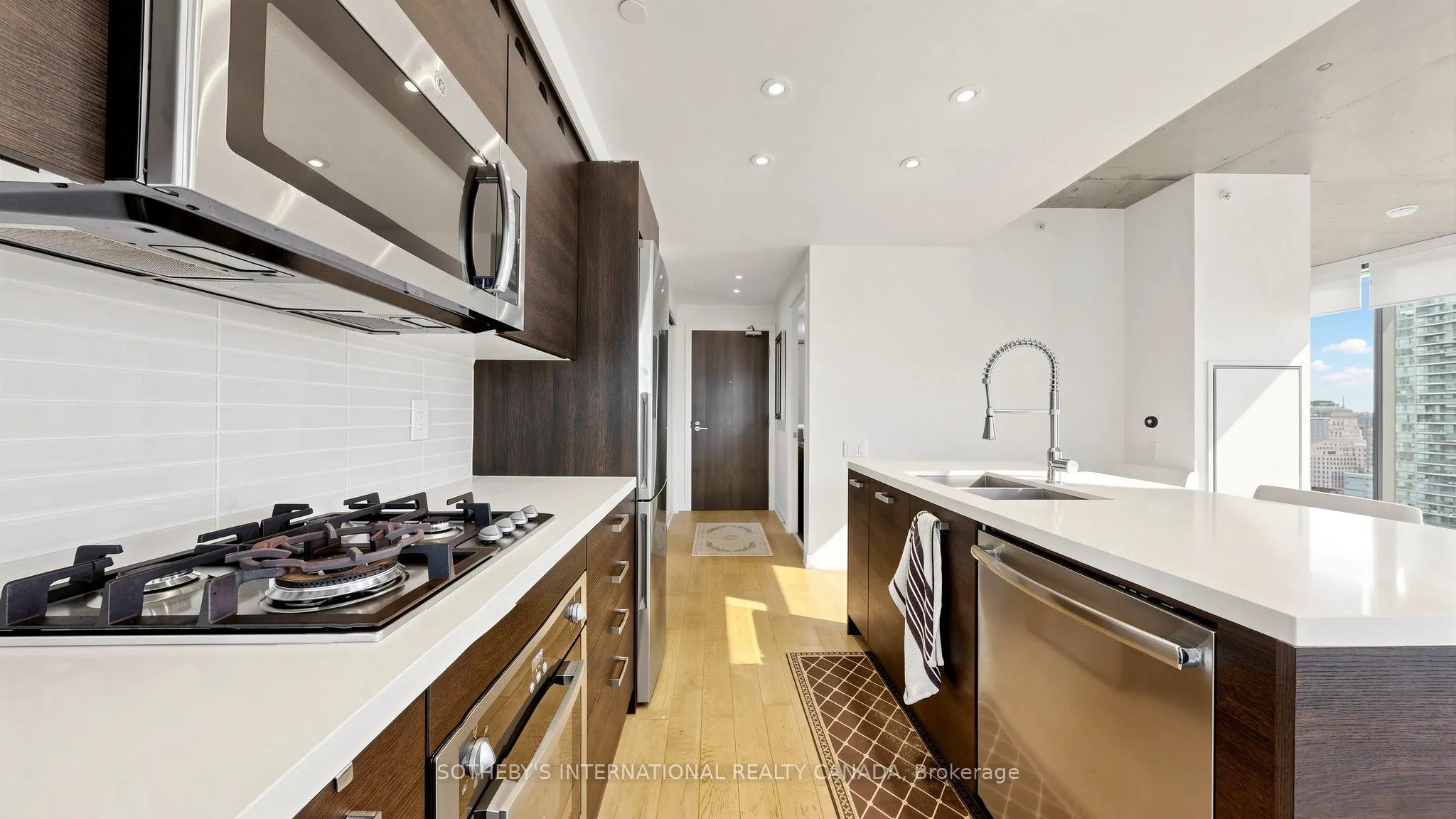 11 Charlotte Street #2807