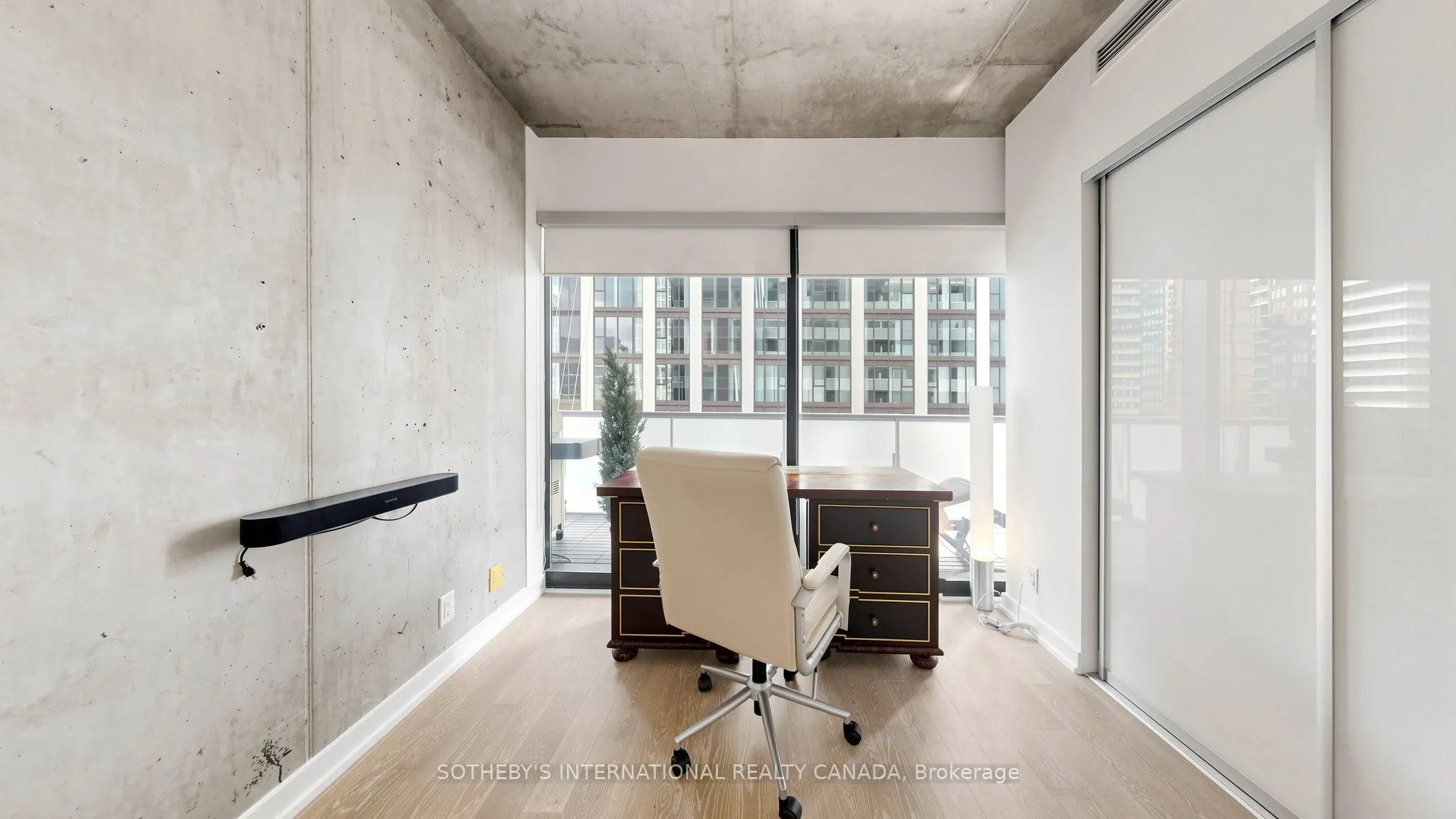 11 Charlotte Street #2807