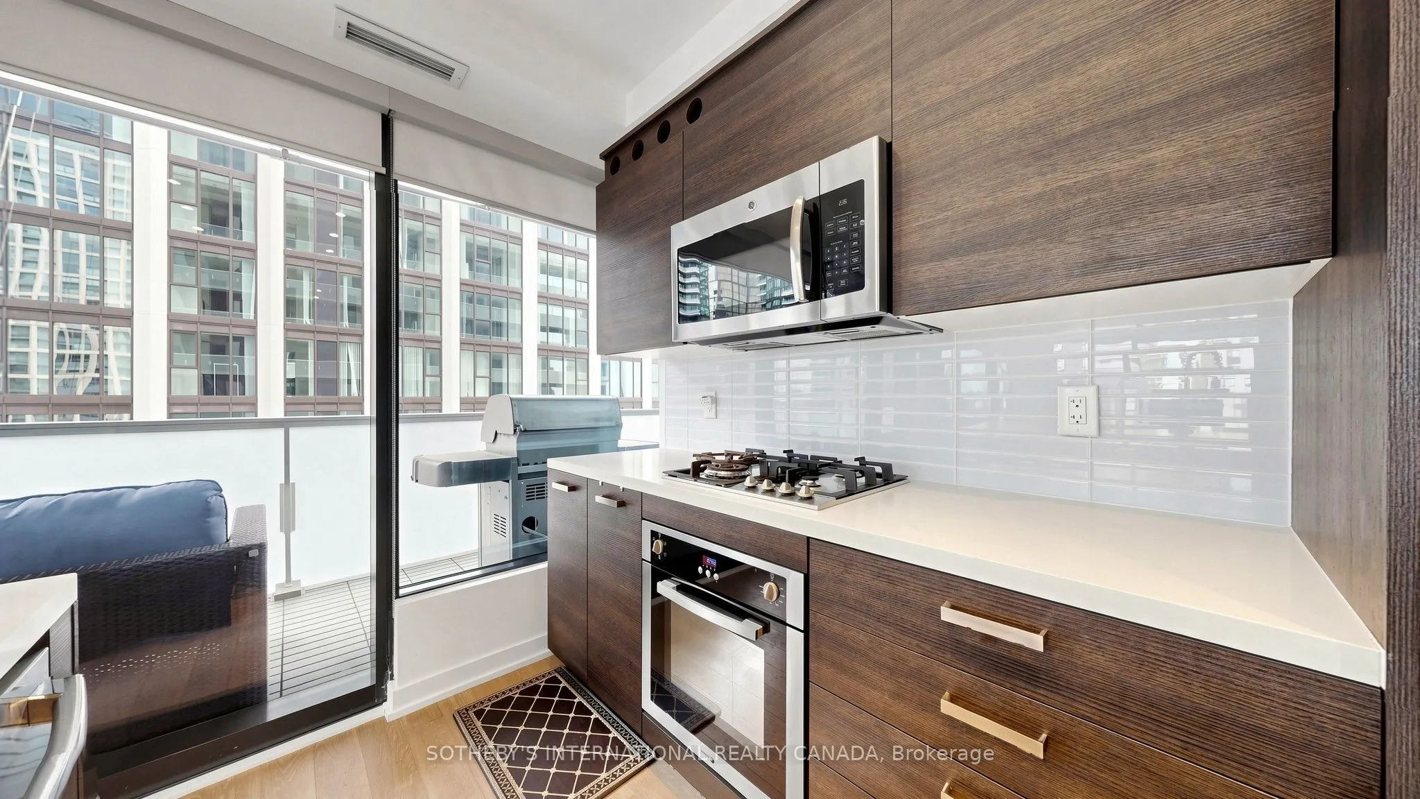 11 Charlotte Street #2807