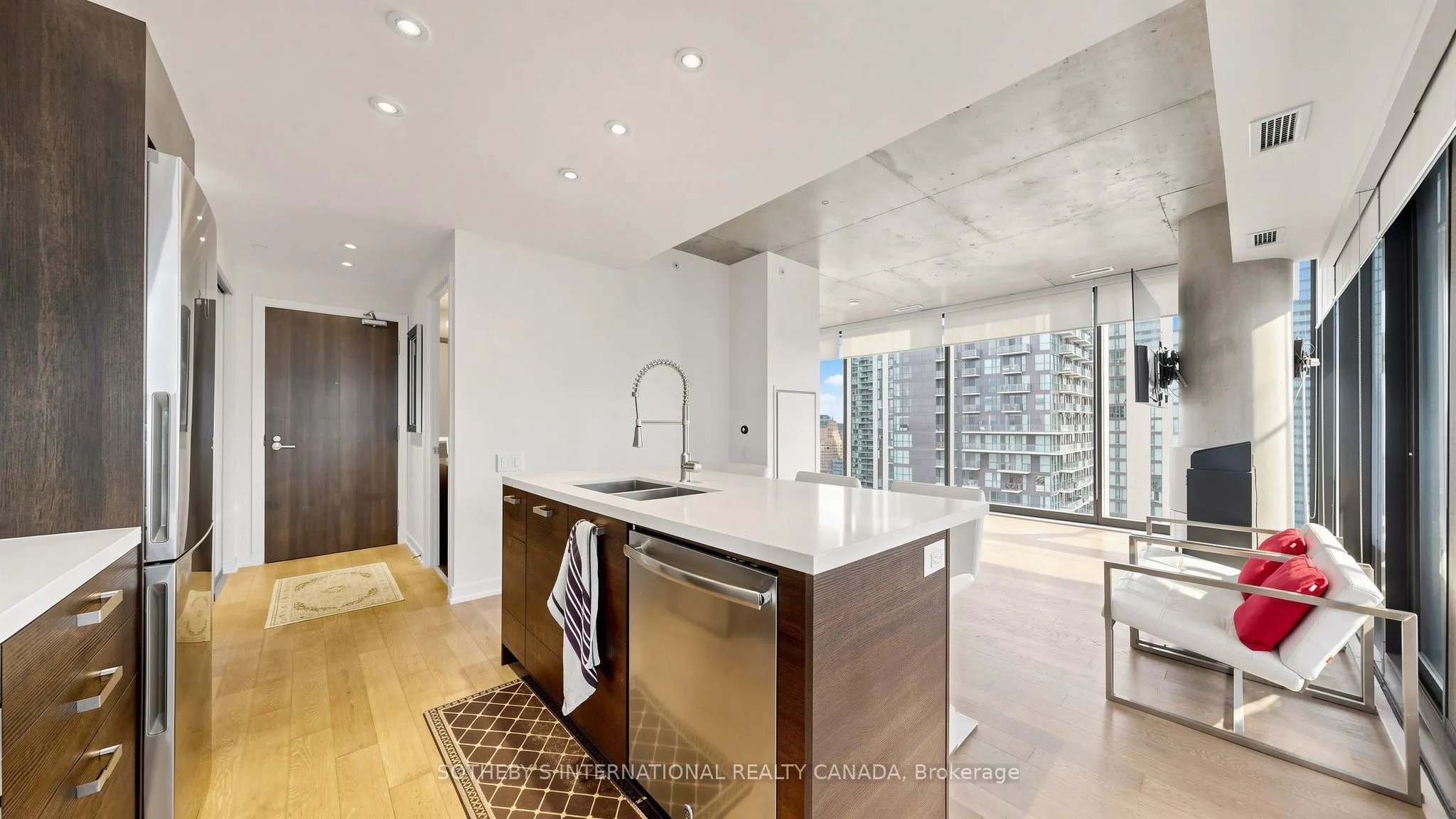 11 Charlotte Street #2807