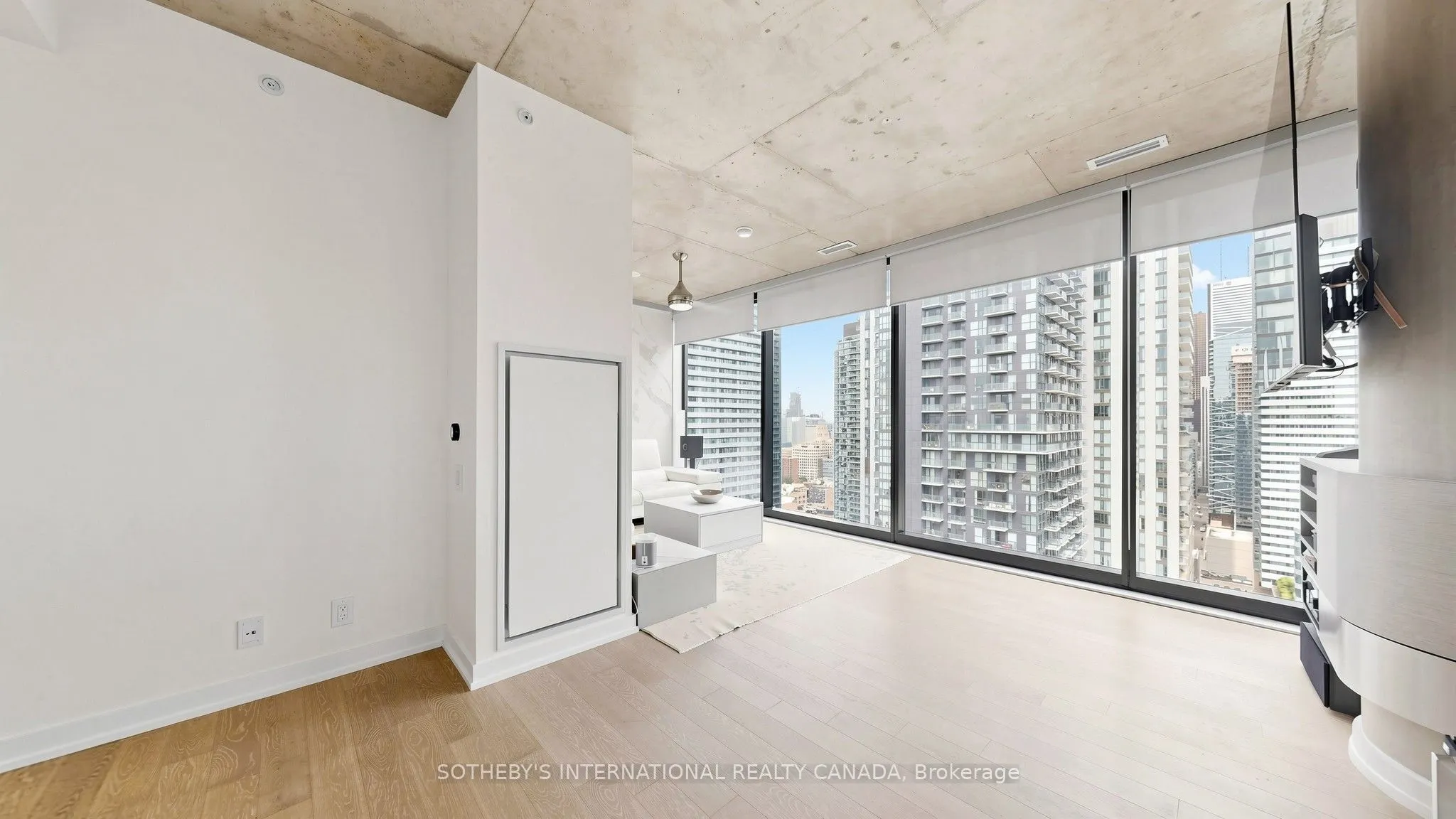 11 Charlotte Street #2807