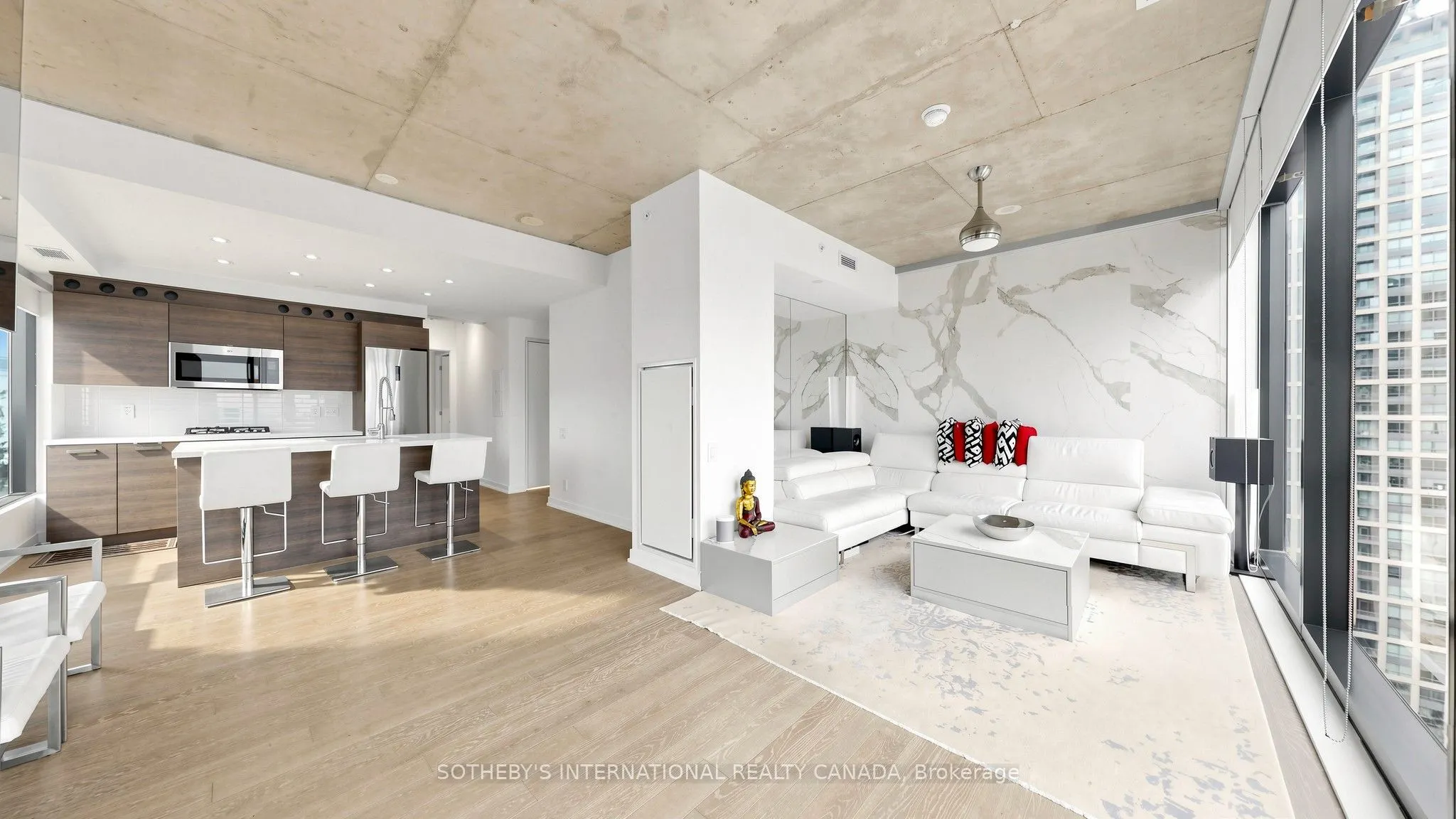 11 Charlotte Street #2807
