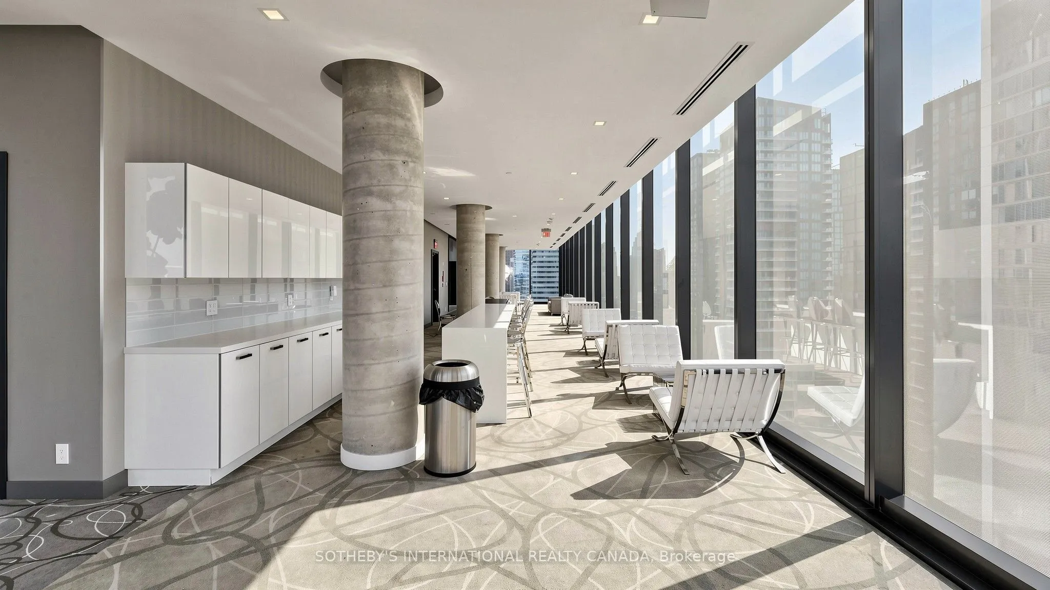 11 Charlotte Street #2807