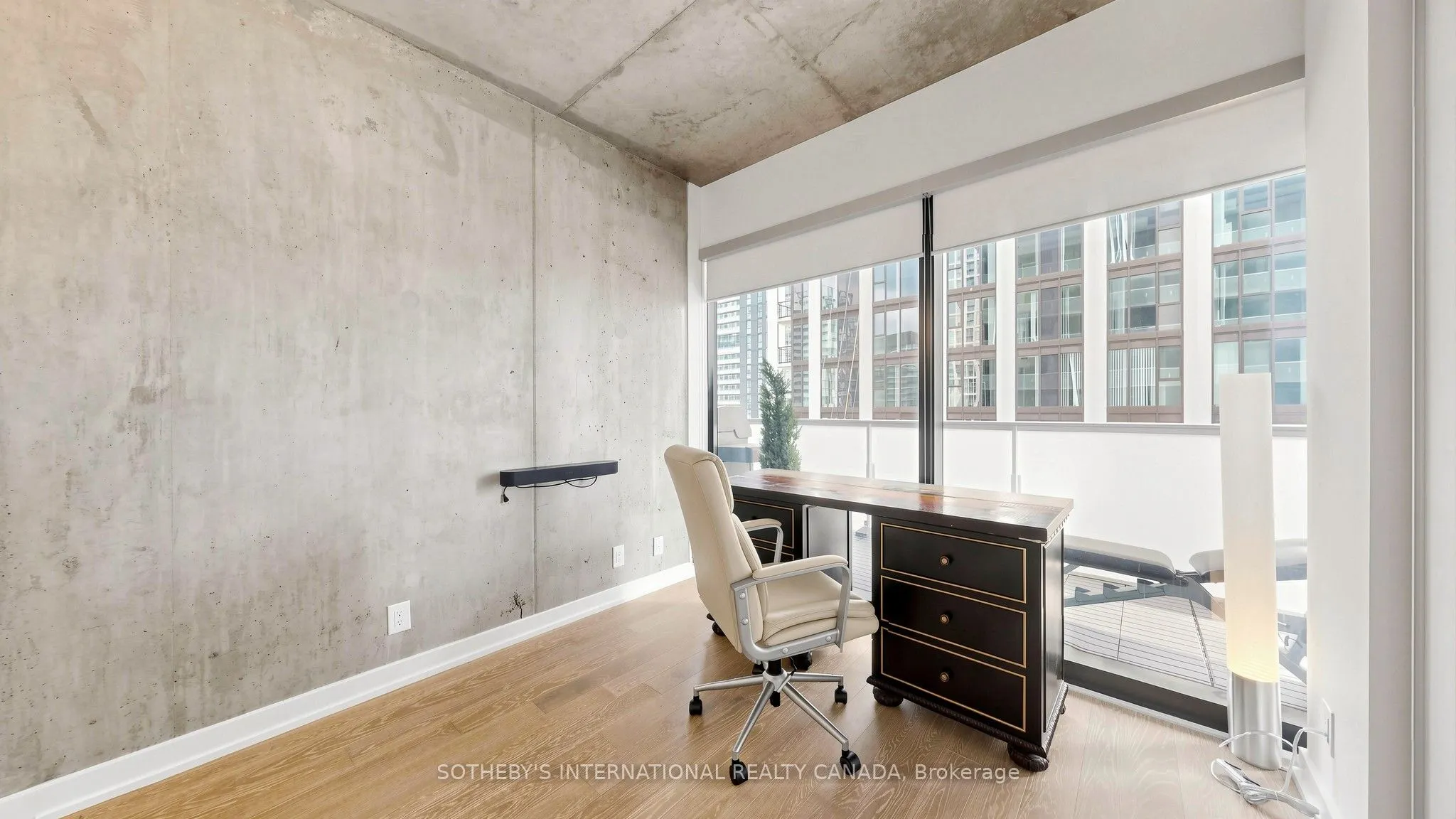 11 Charlotte Street #2807