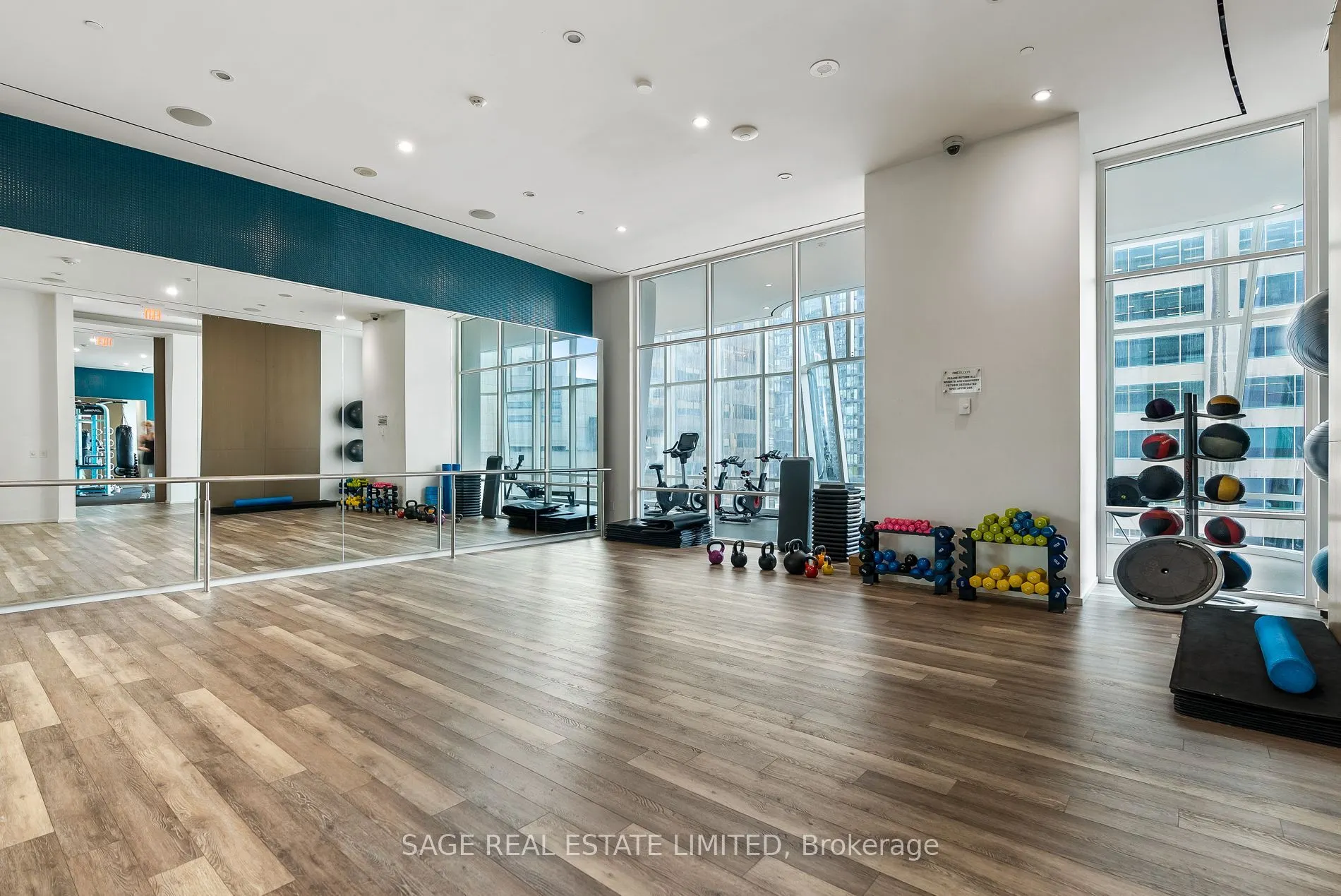 1 Bloor Street E #510