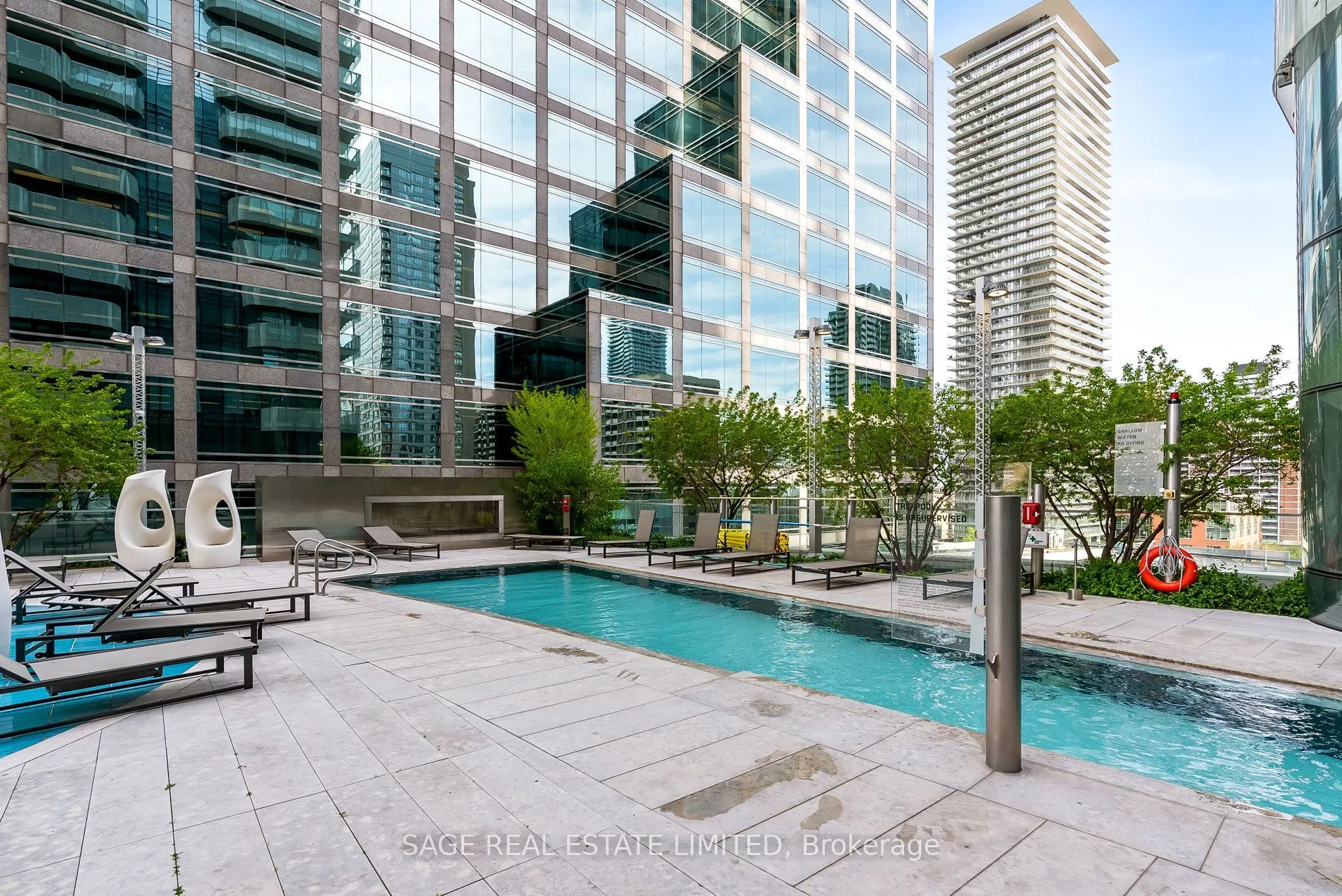 1 Bloor Street E #510